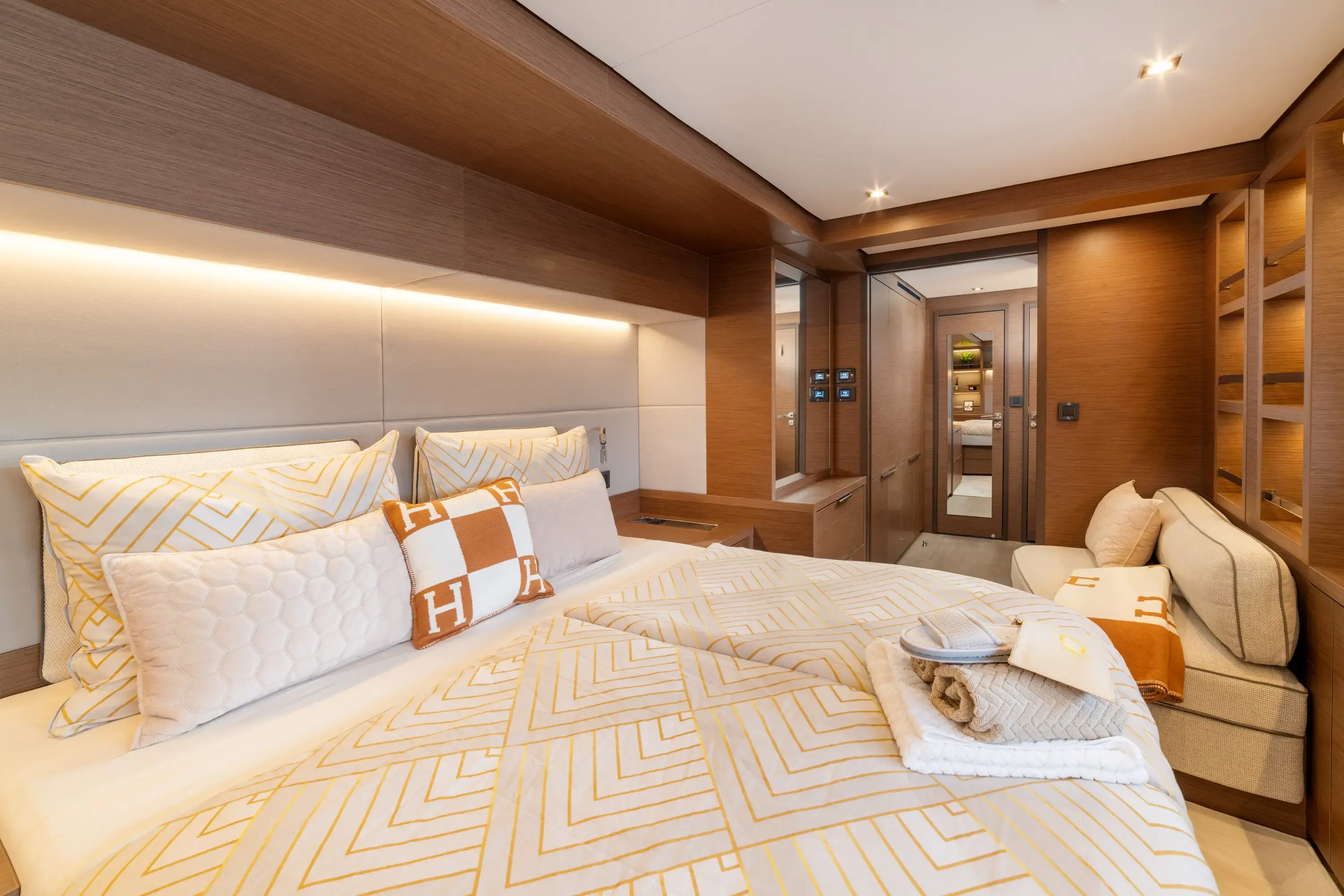 PRINCESS S thumbnail 13