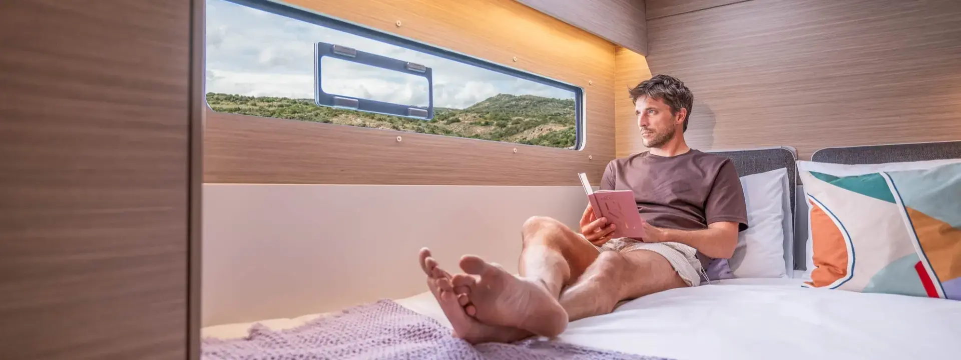 BLUE HORIZON thumbnail 16