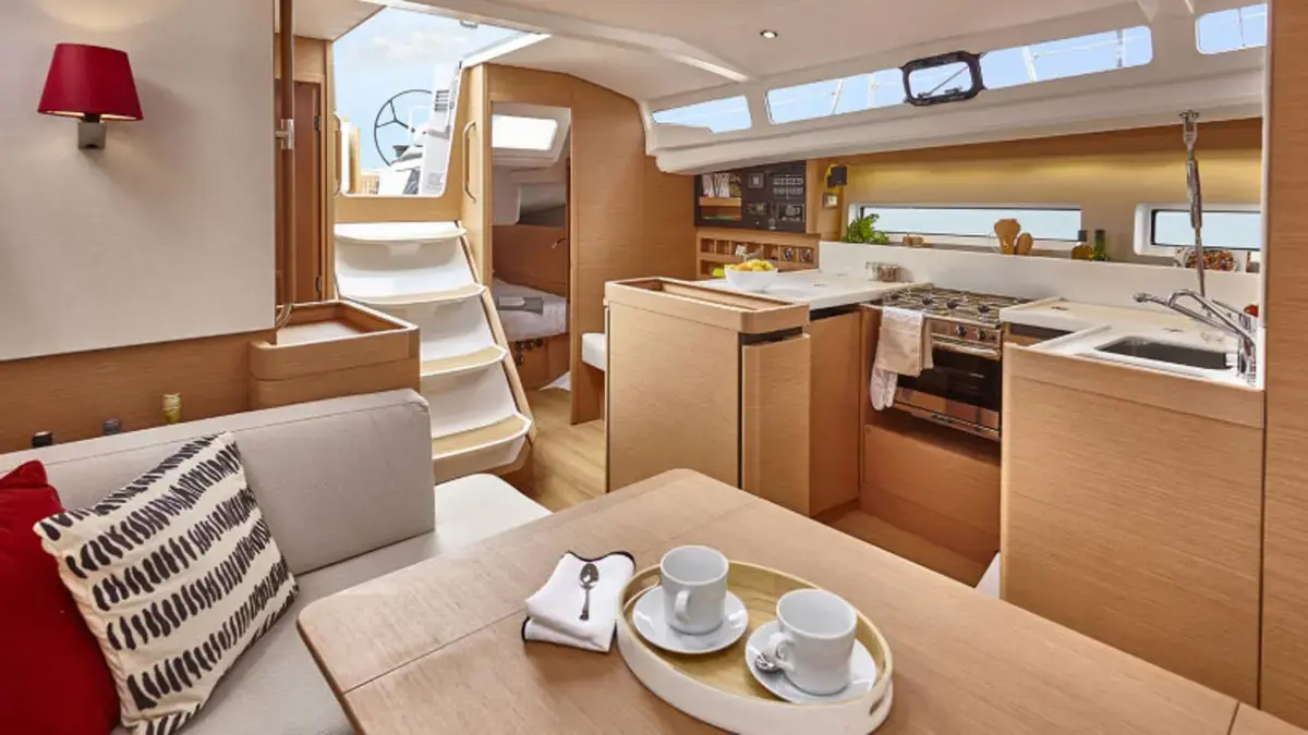 Sunsail 44 SO Classic thumbnail 6