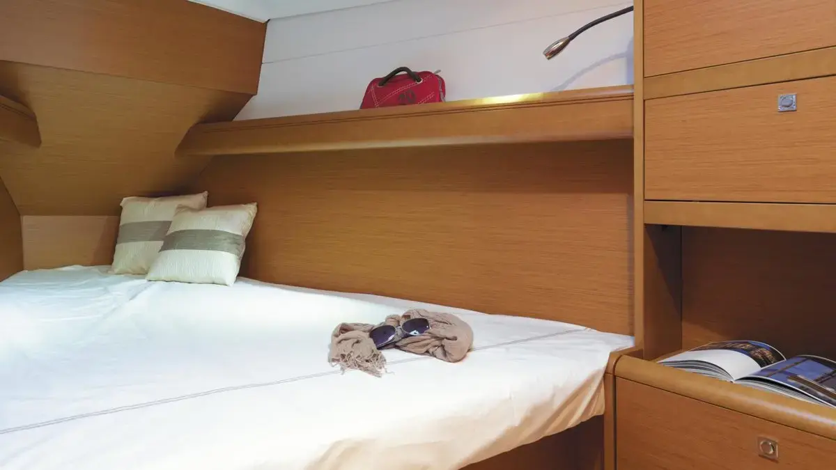 Sunsail 38 Classic thumbnail 6