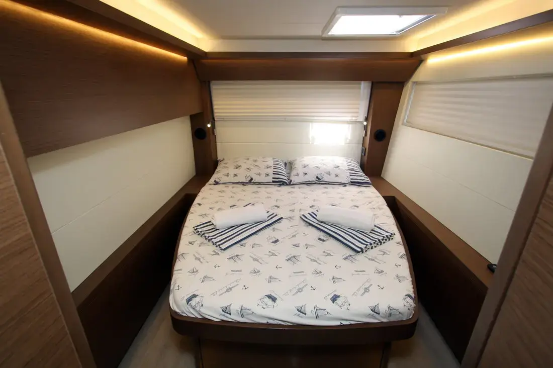 PRINCESS CLAIRE thumbnail 9