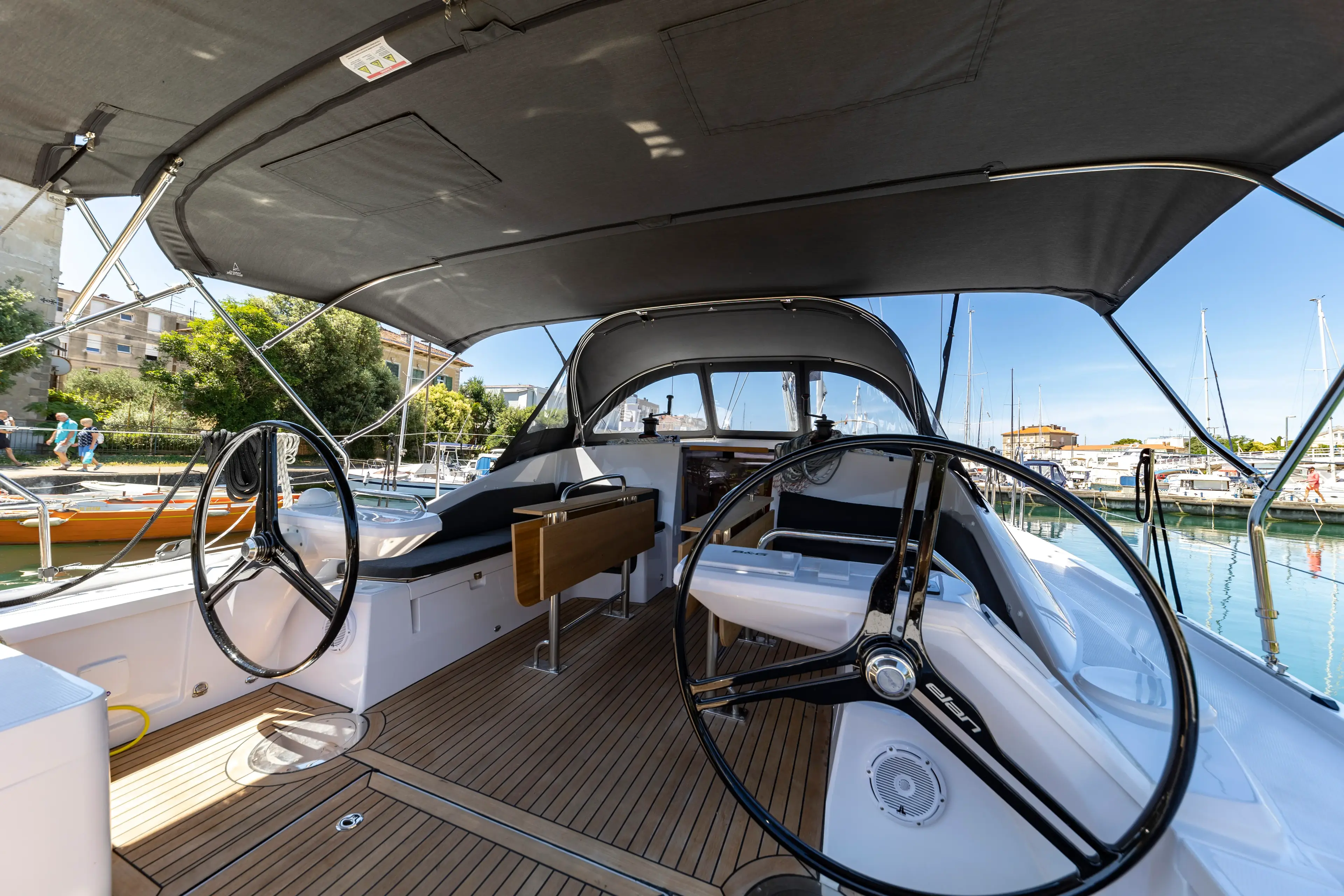 VEKENEGA thumbnail 7