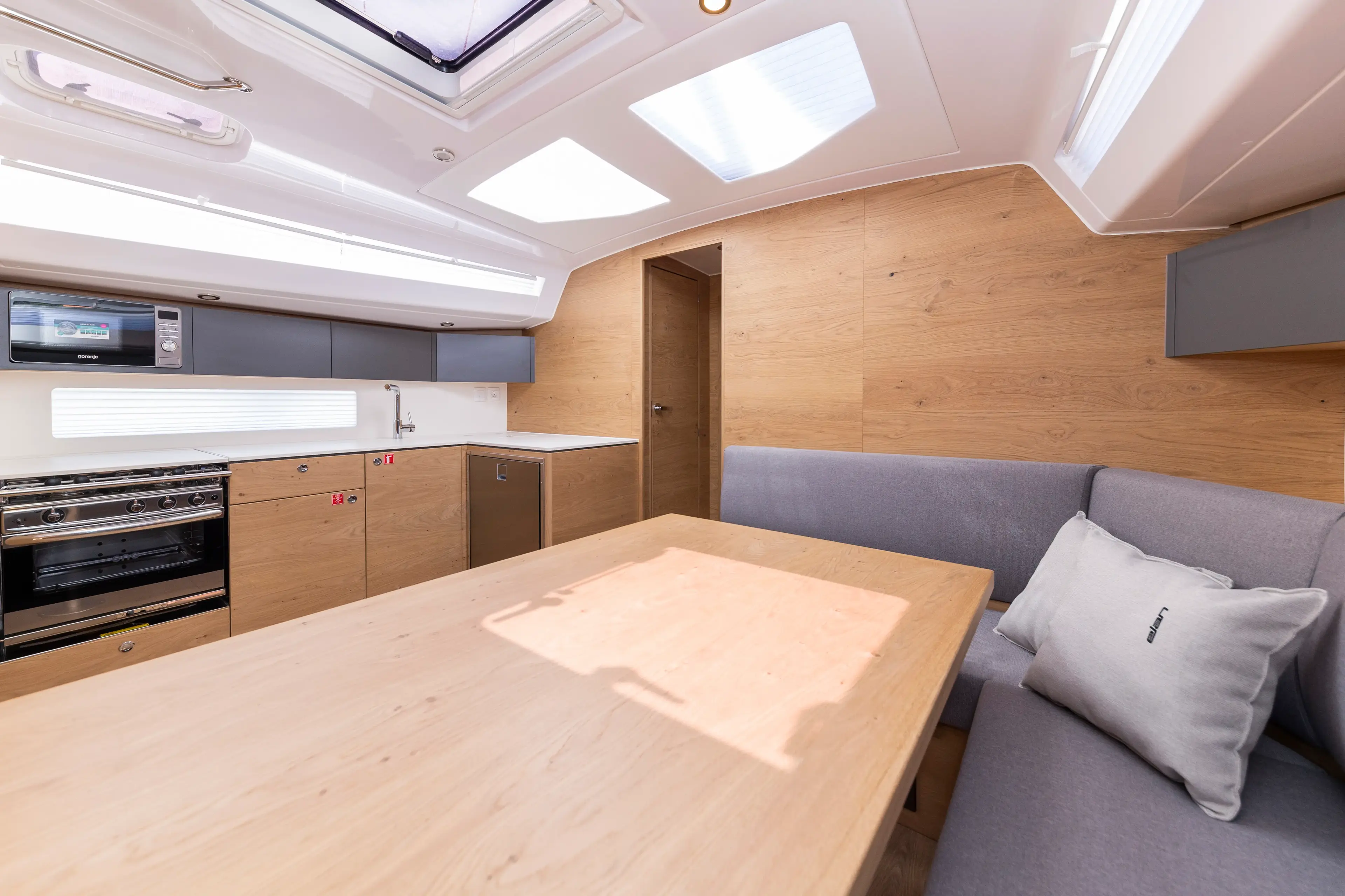 VEKENEGA thumbnail 31