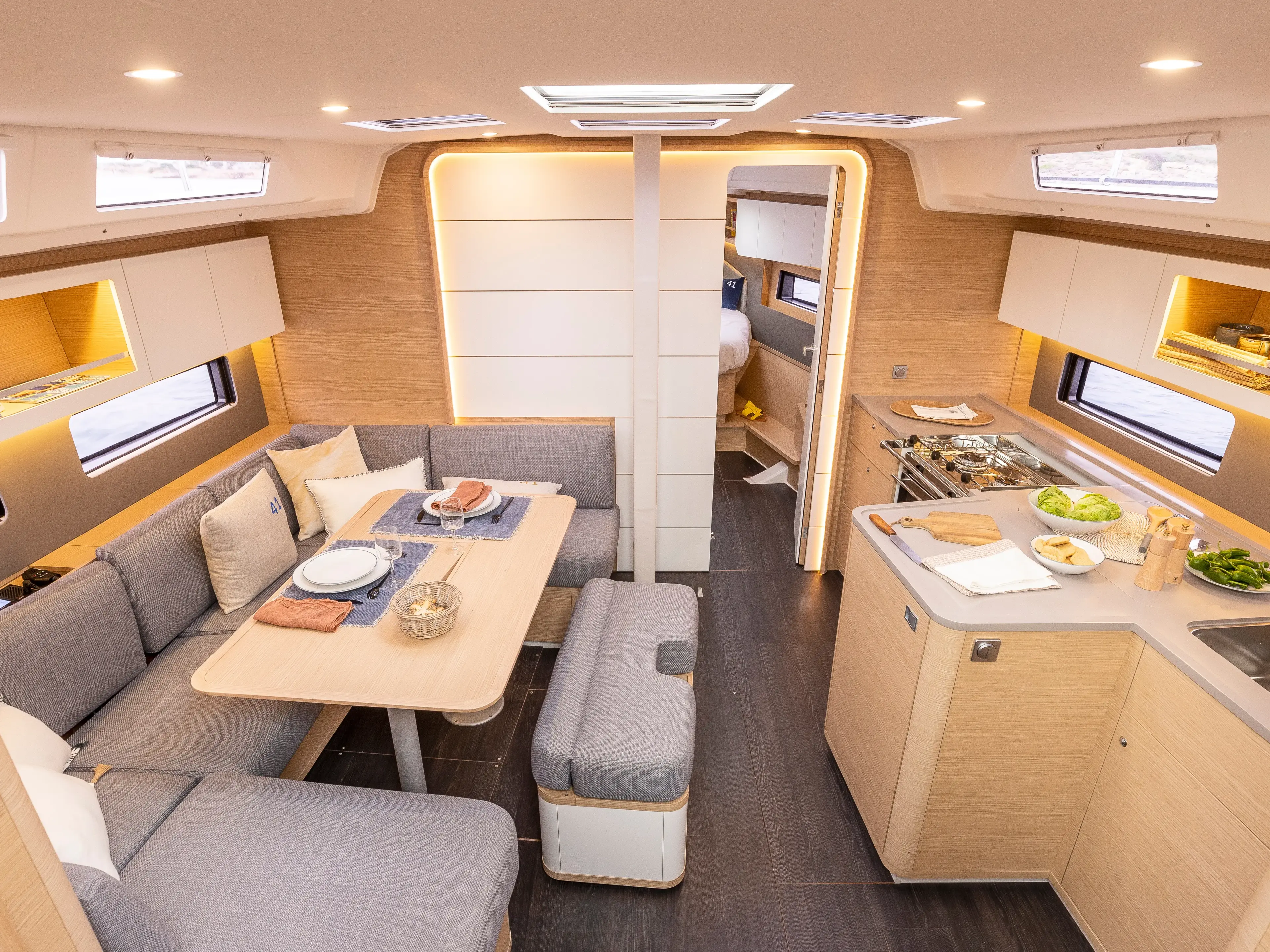 Sunsail 41.3 Premium thumbnail 3