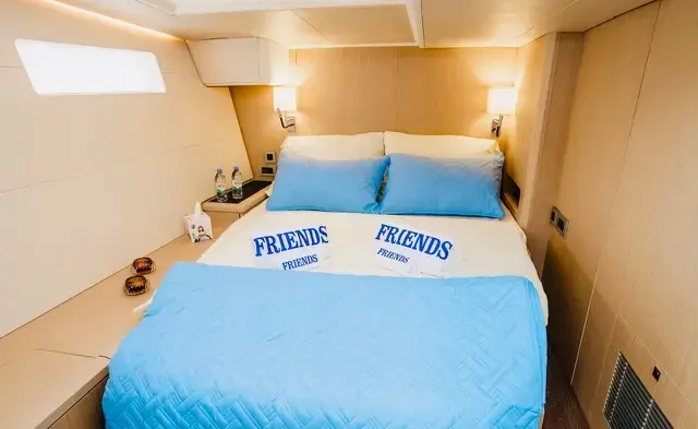 FRIENDS thumbnail 16