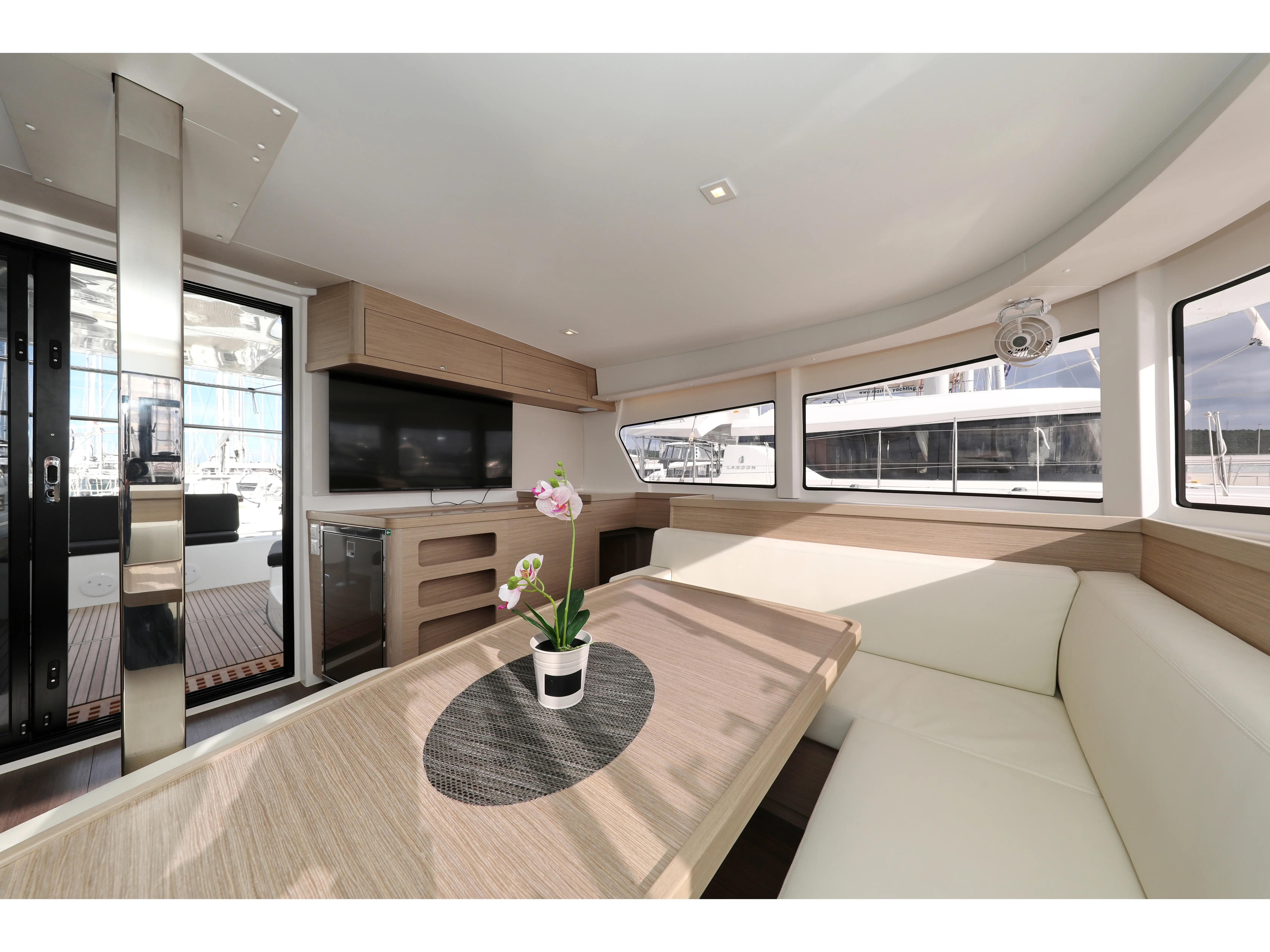 SPERM WHALE preview 3