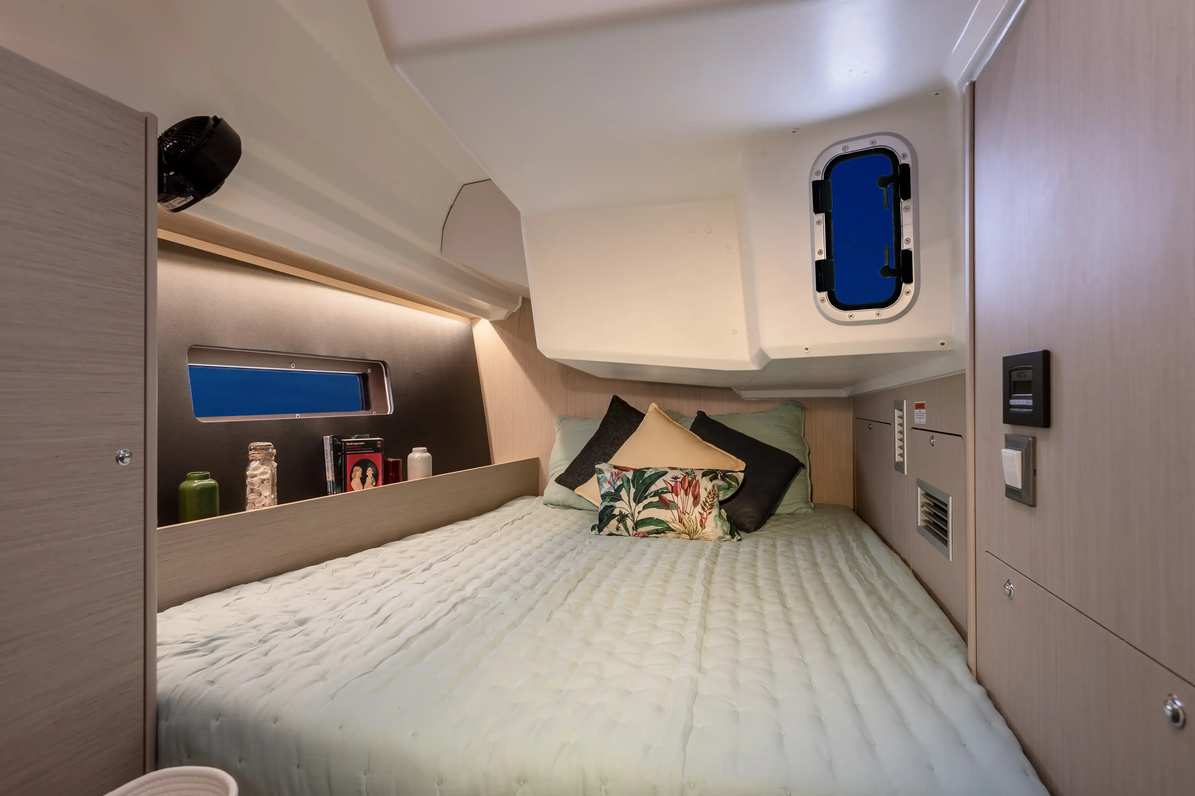 Sunsail 42 Classic thumbnail 13