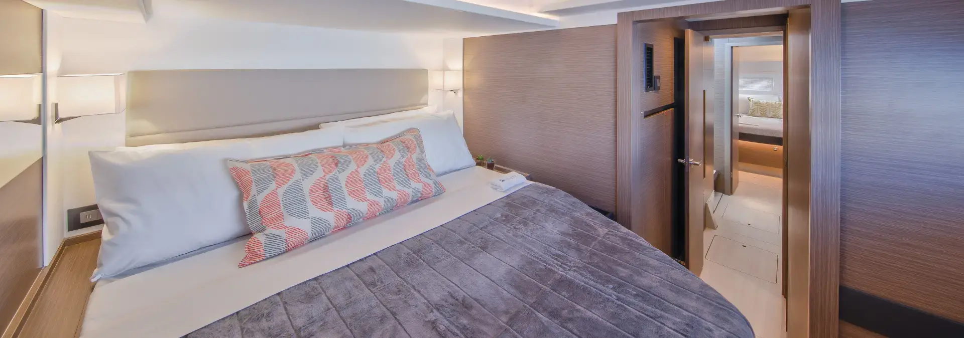 Moorings 464PC Exclusive thumbnail 9