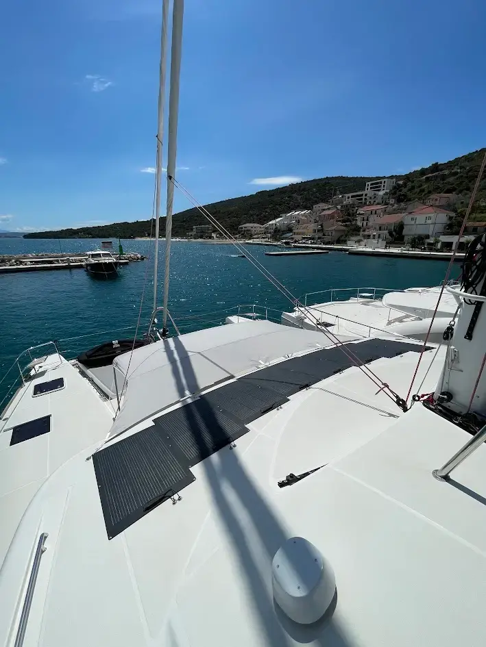 DISCOVERY I thumbnail 15