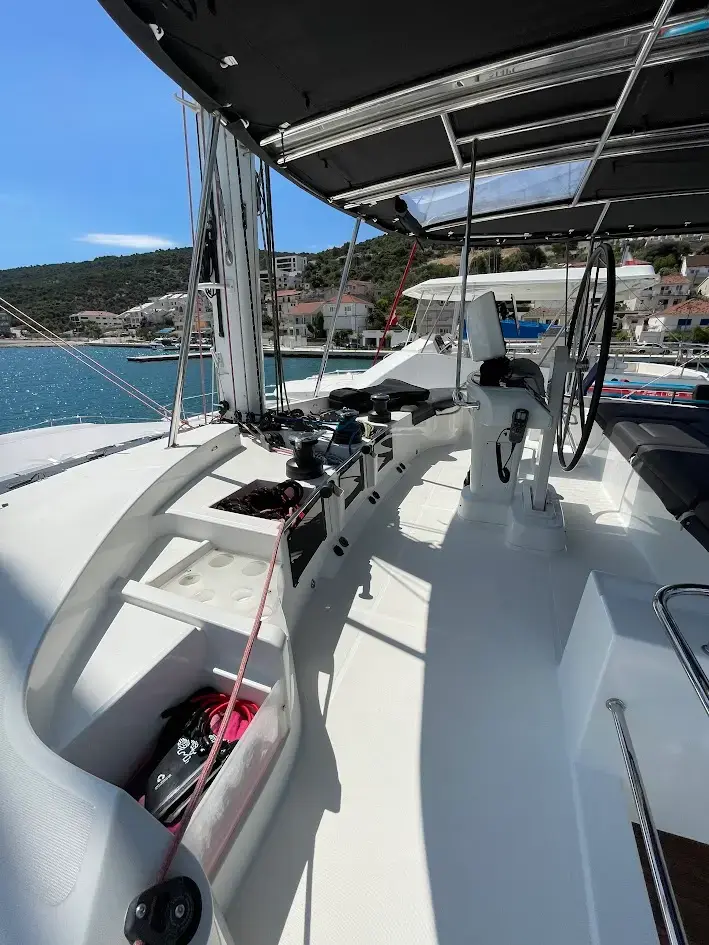 DISCOVERY I thumbnail 18