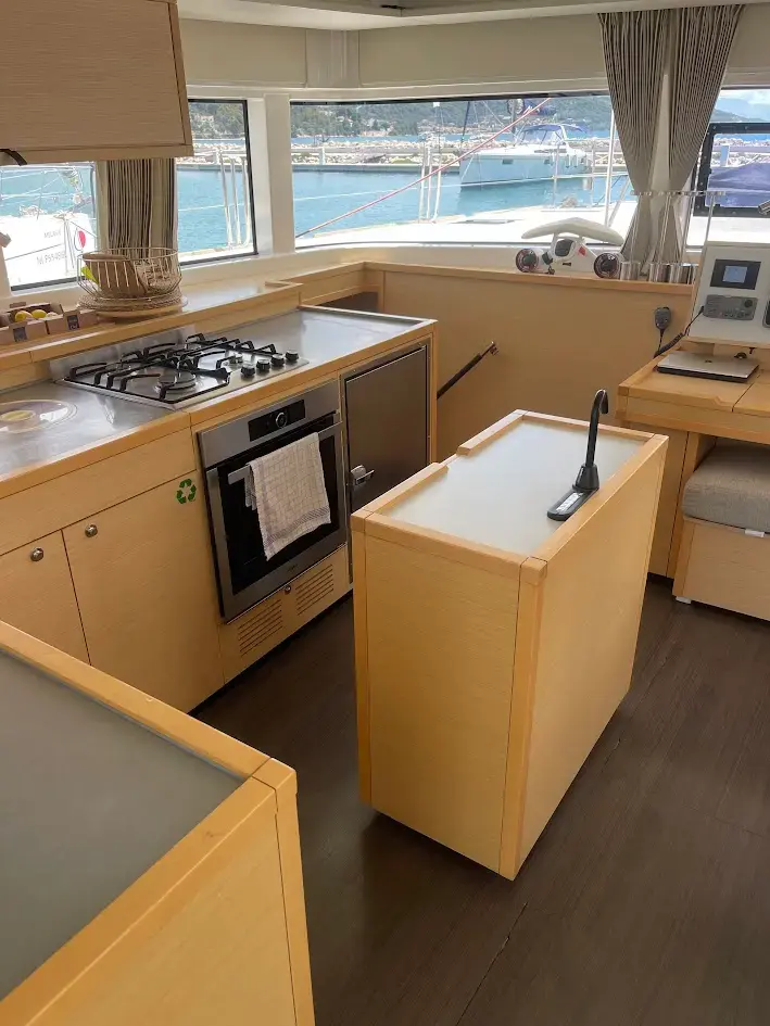 DISCOVERY I thumbnail 33