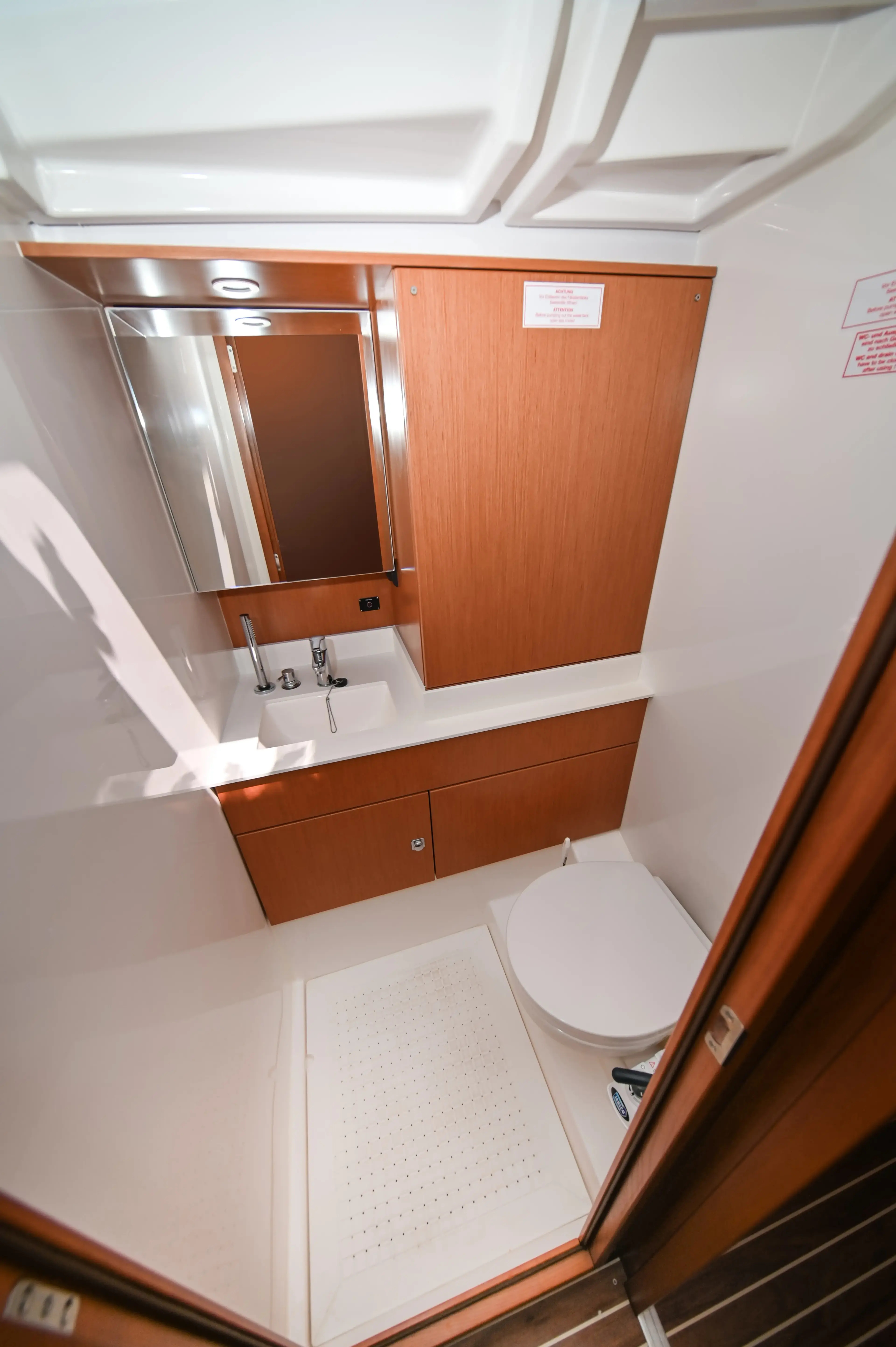 Big blue thumbnail 16