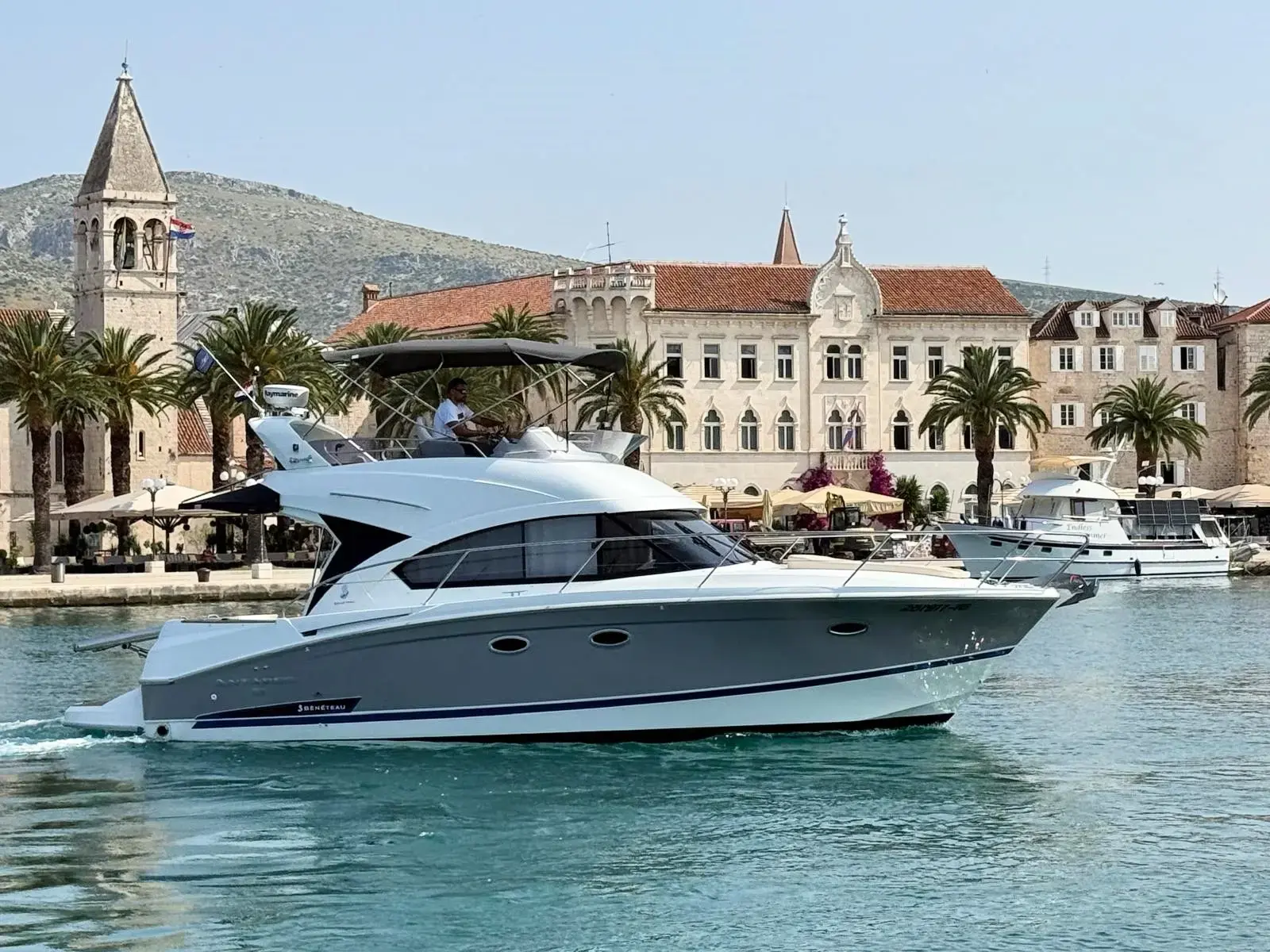 Antares 36 thumbnail 21