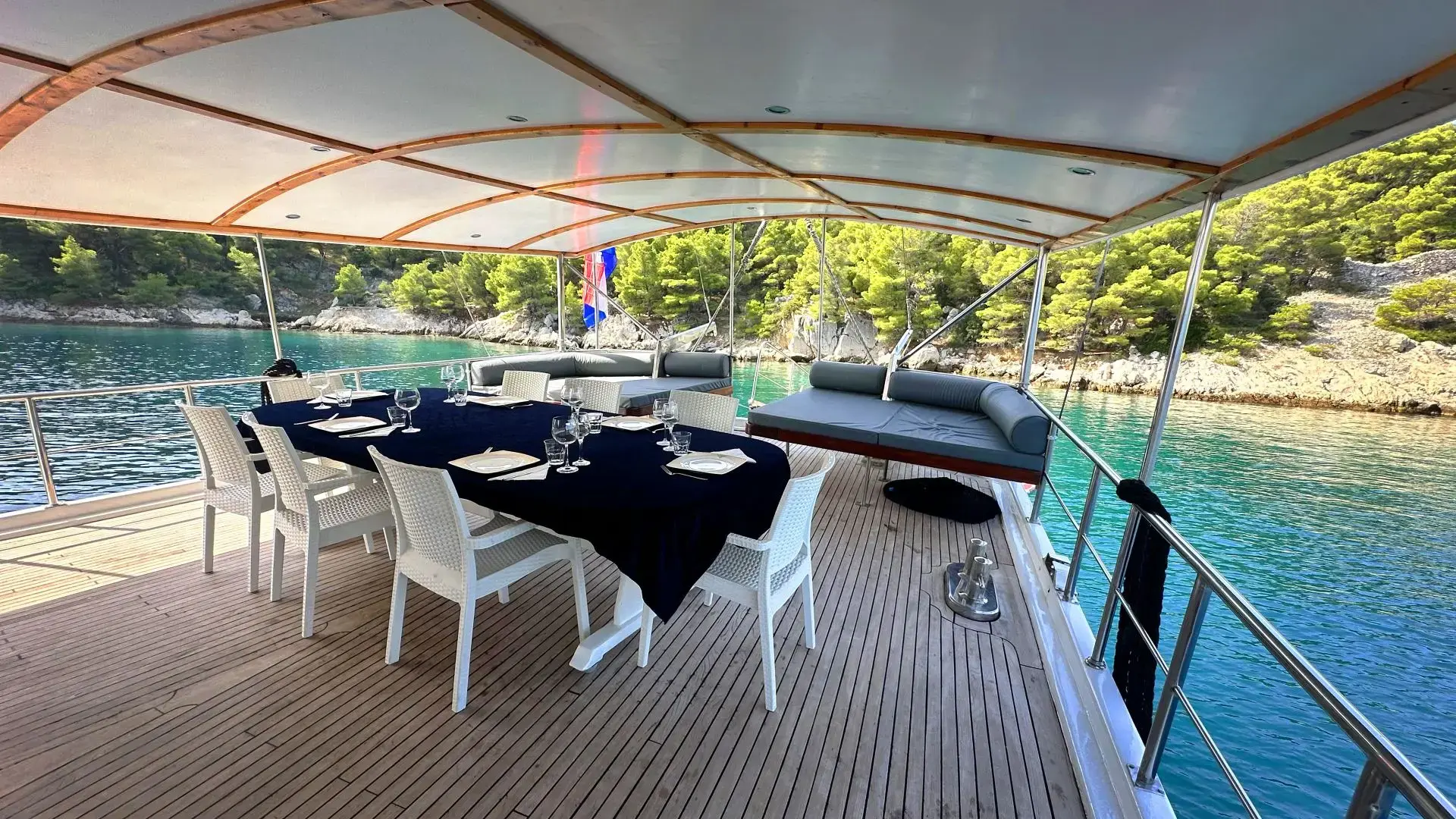 Premium + thumbnail 14