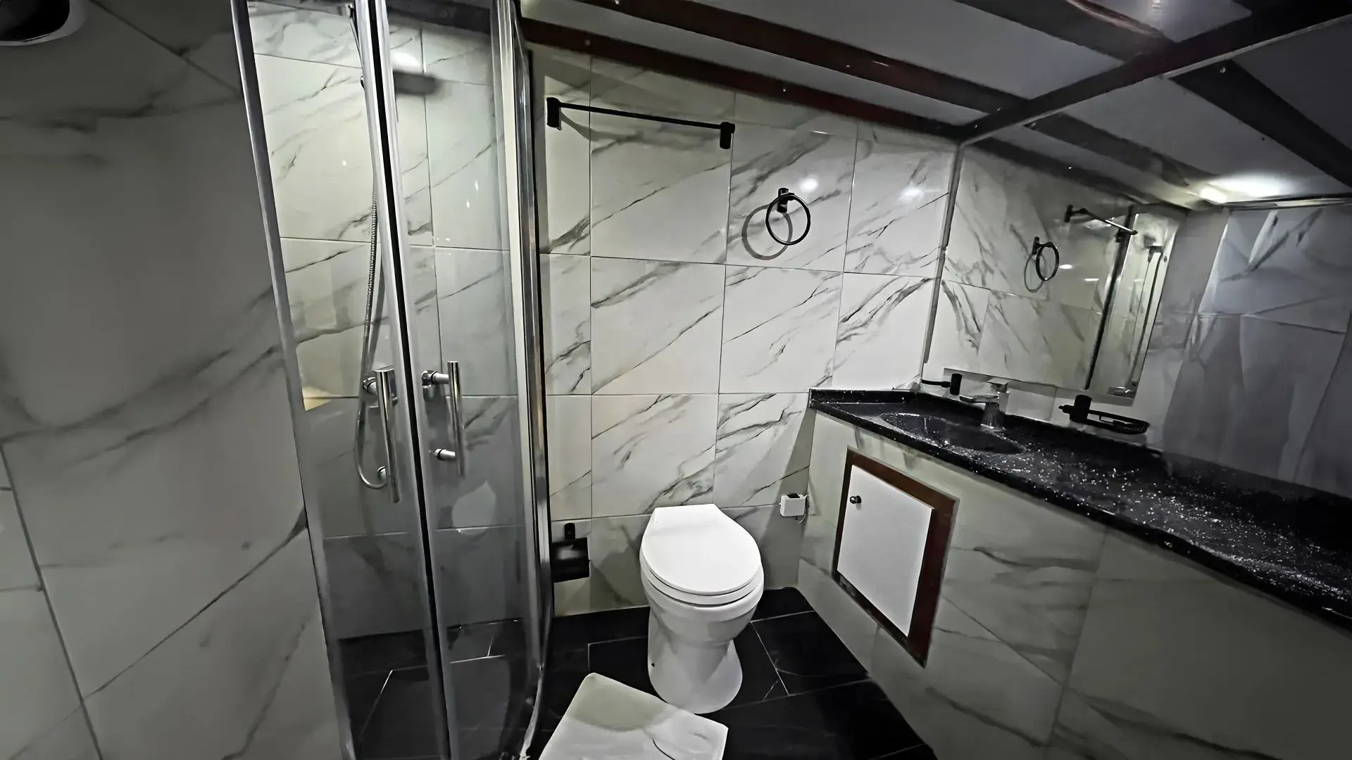 Premium + thumbnail 23