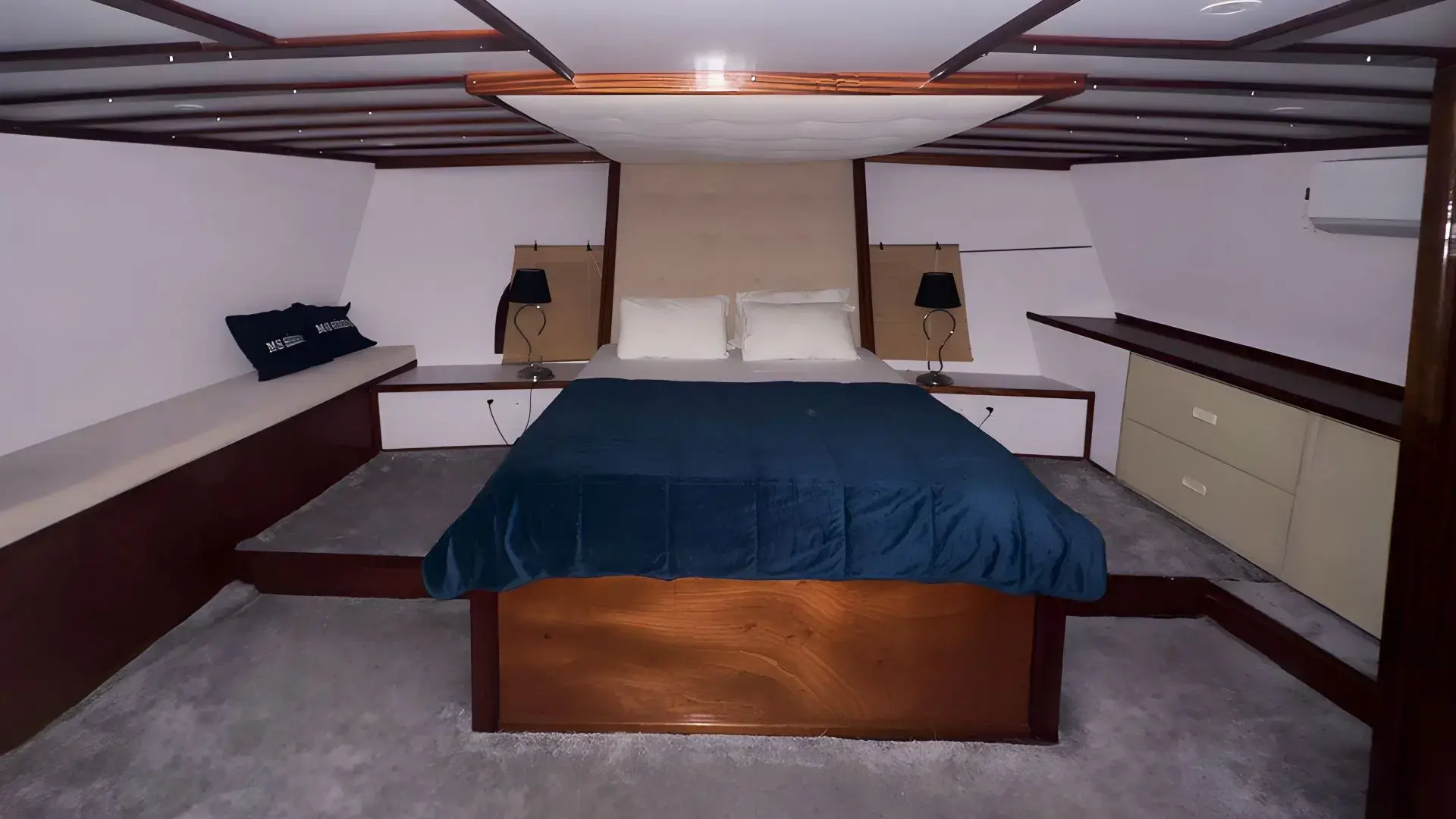 Premium + thumbnail 37