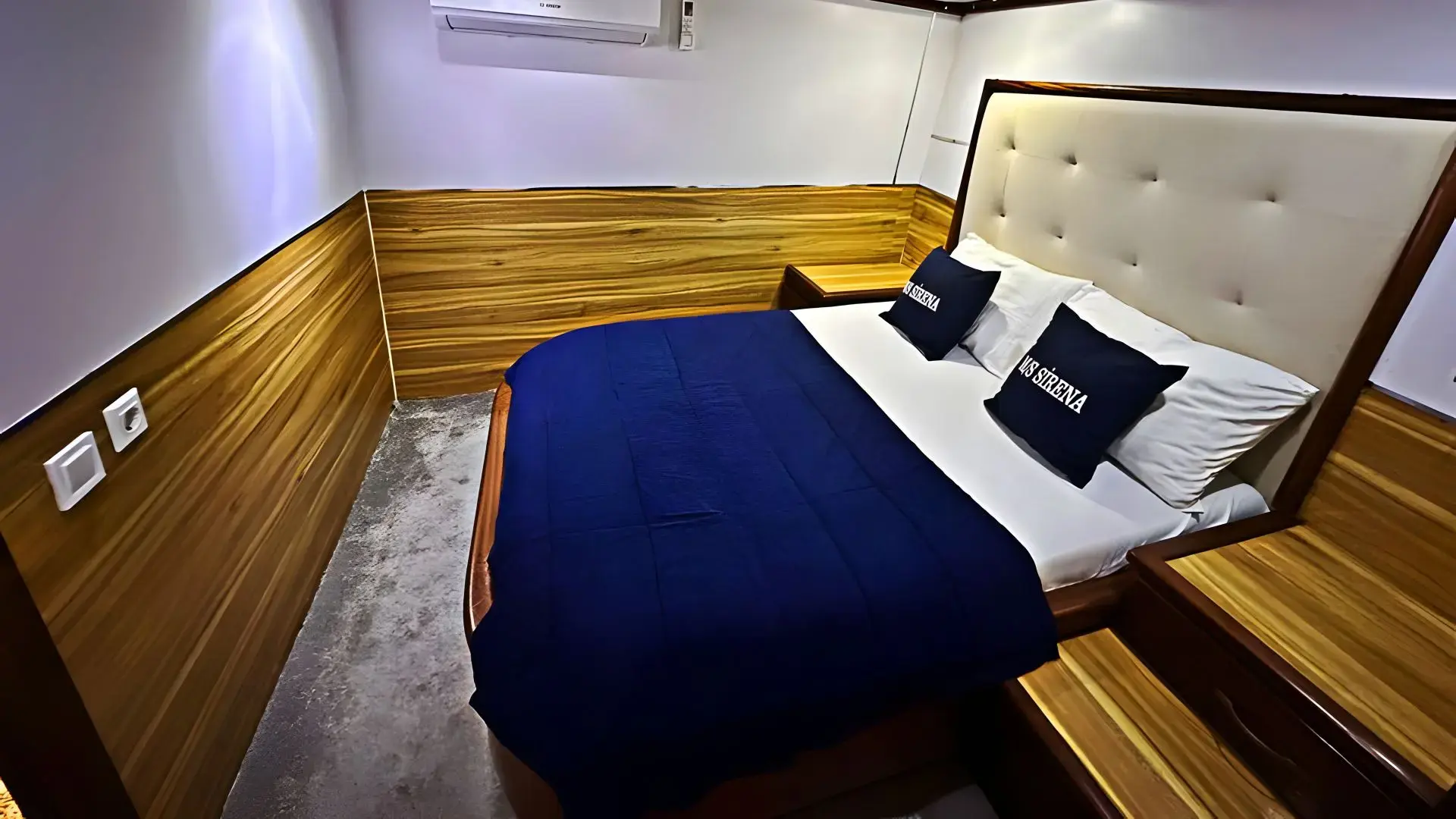 Premium + thumbnail 44