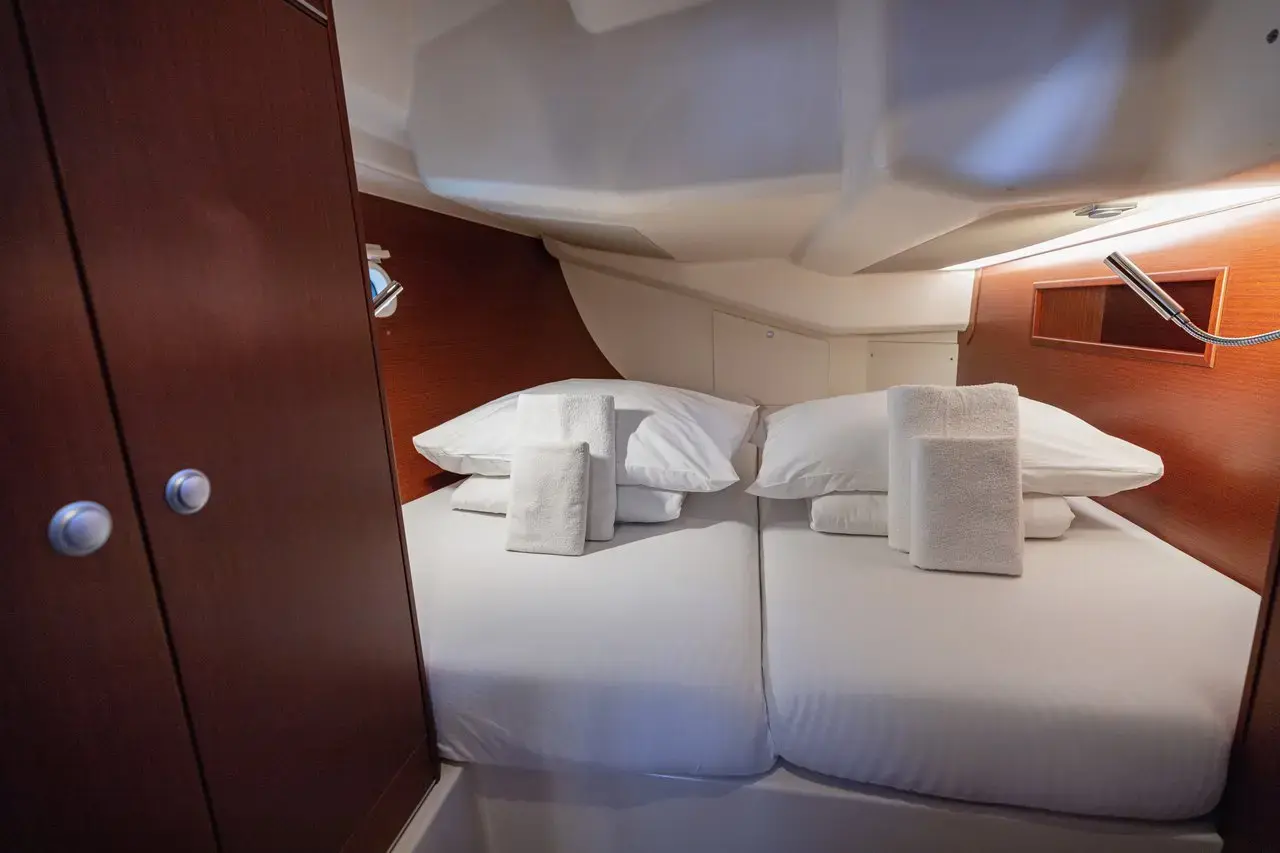 Diamond thumbnail 17