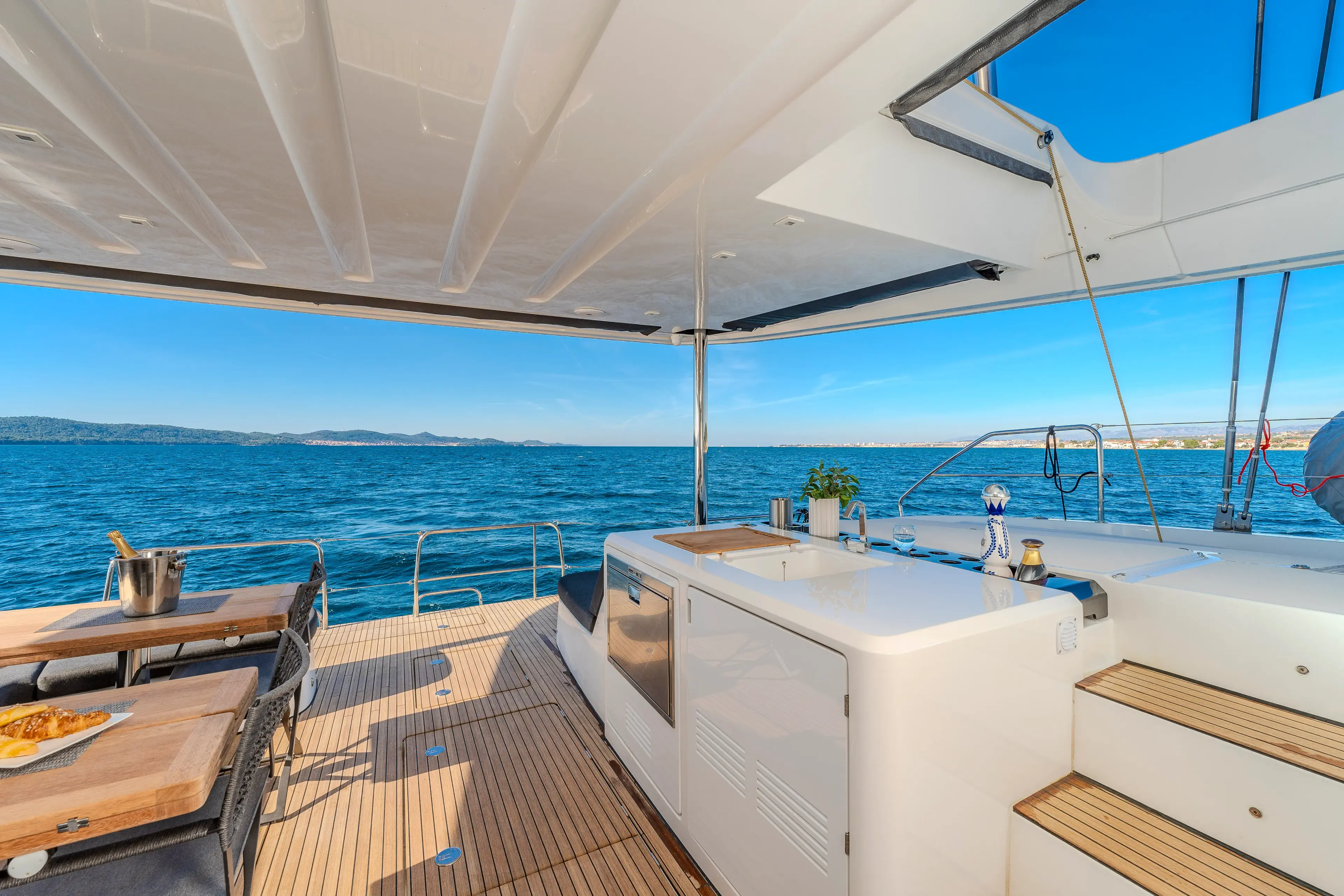 BLACK CAVIAR thumbnail 15