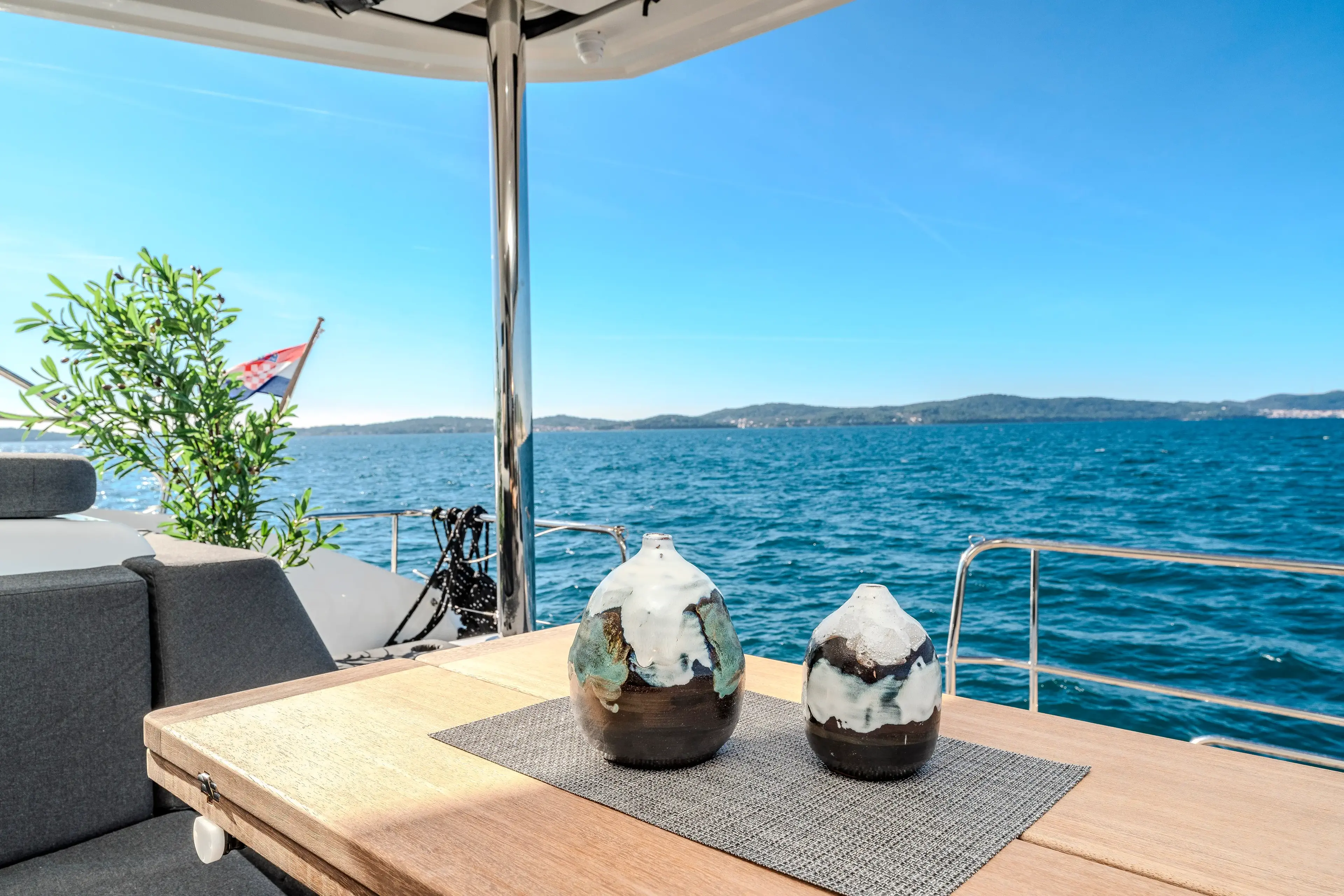 BLACK CAVIAR thumbnail 26