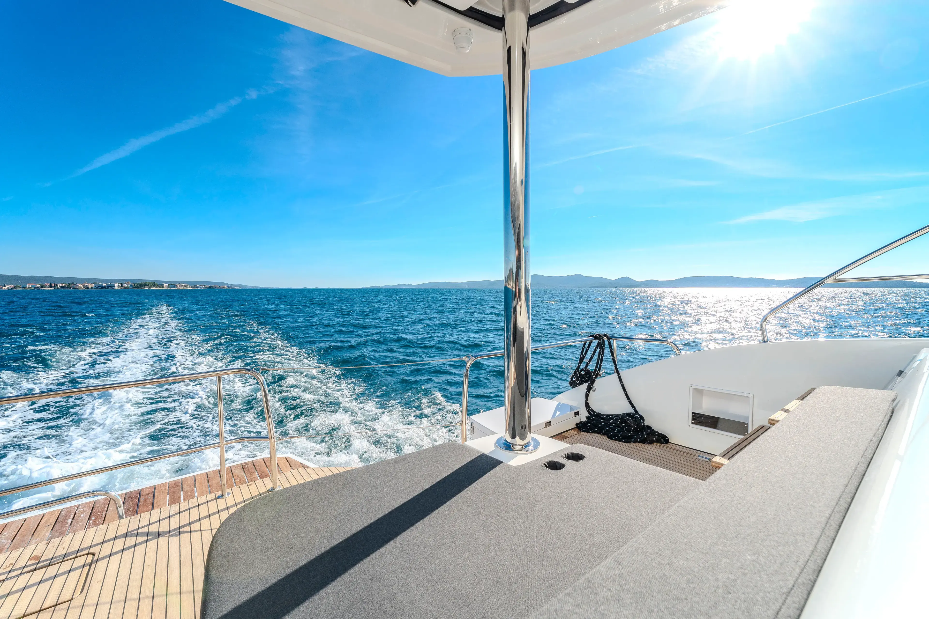 BLACK CAVIAR thumbnail 27