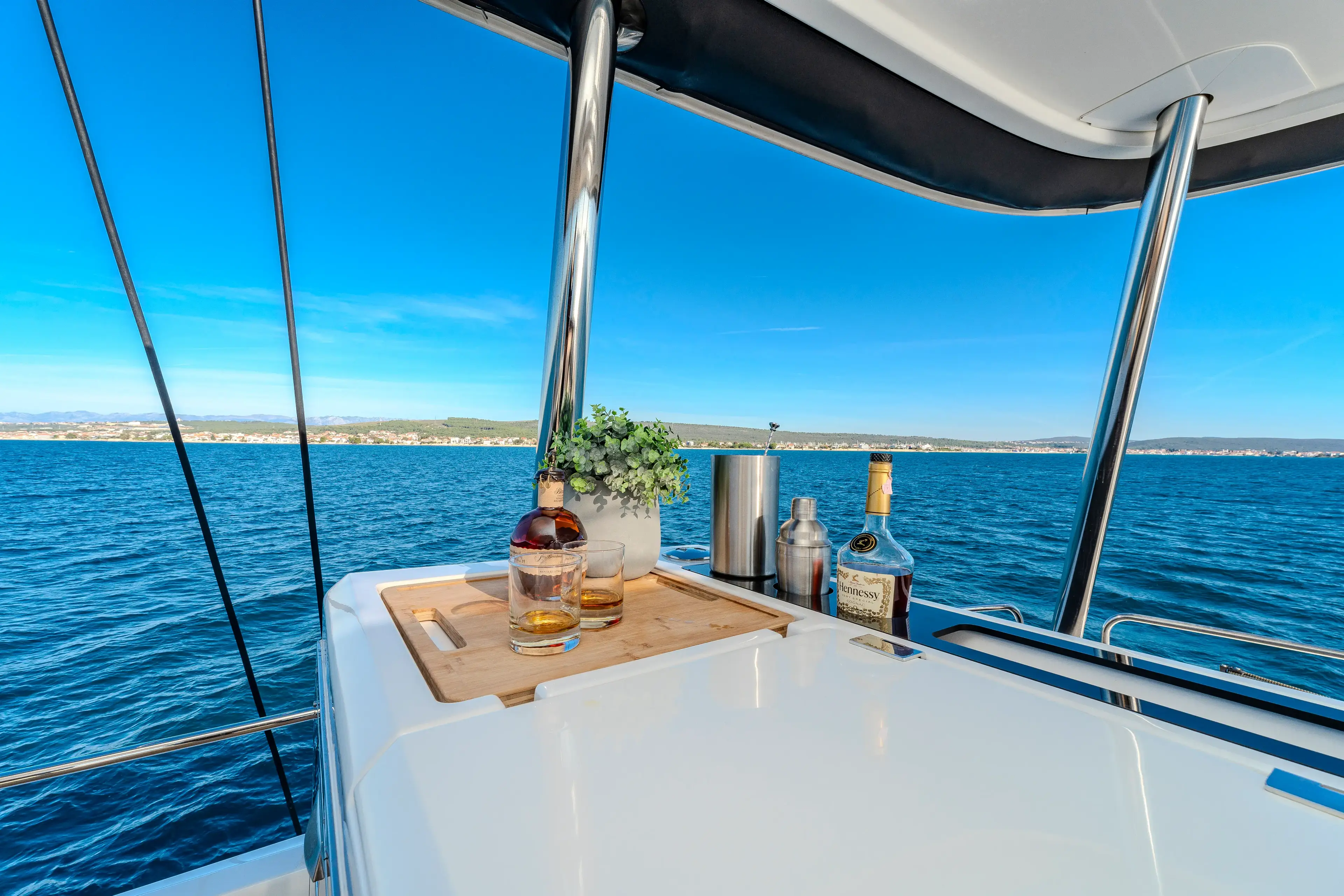 BLACK CAVIAR thumbnail 30