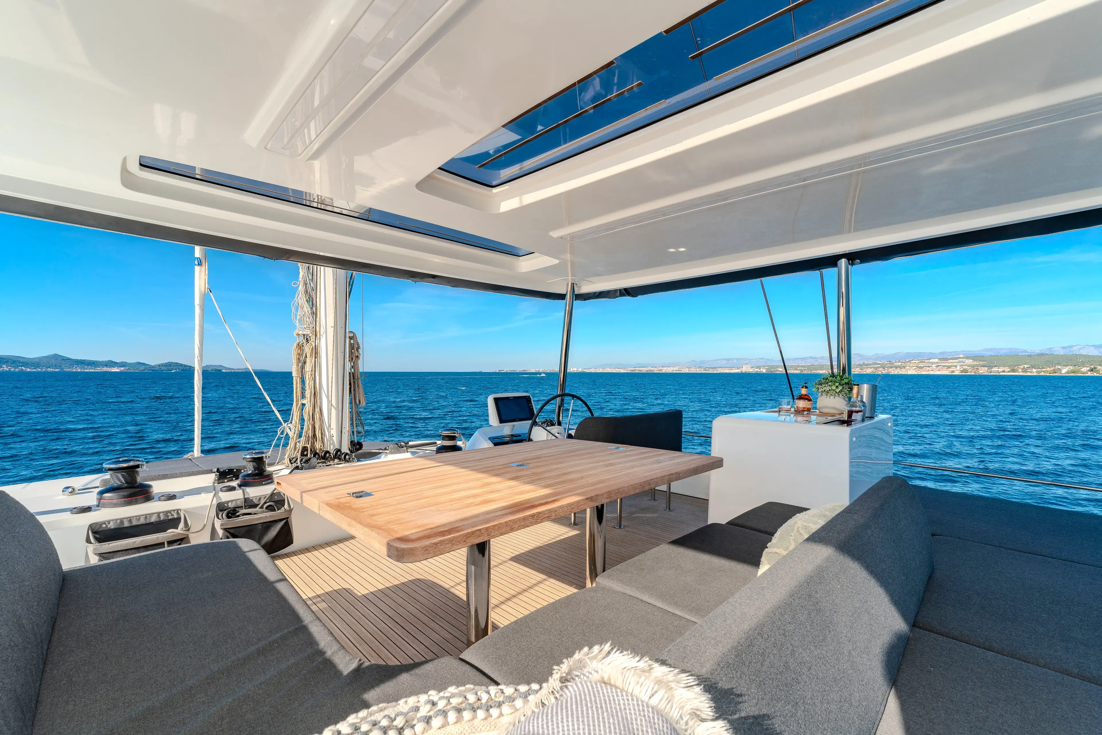 BLACK CAVIAR thumbnail 33