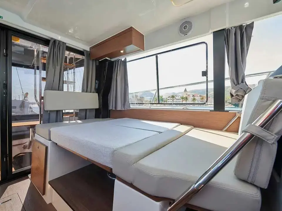 Yacht 744 thumbnail 14