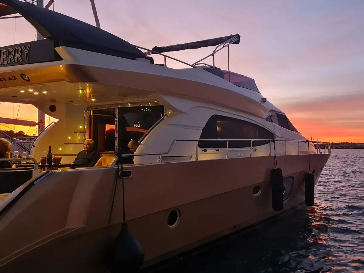 Grey Cherry thumbnail 4