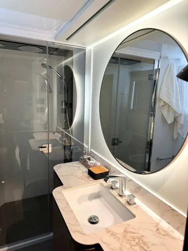 Moon Light thumbnail 51