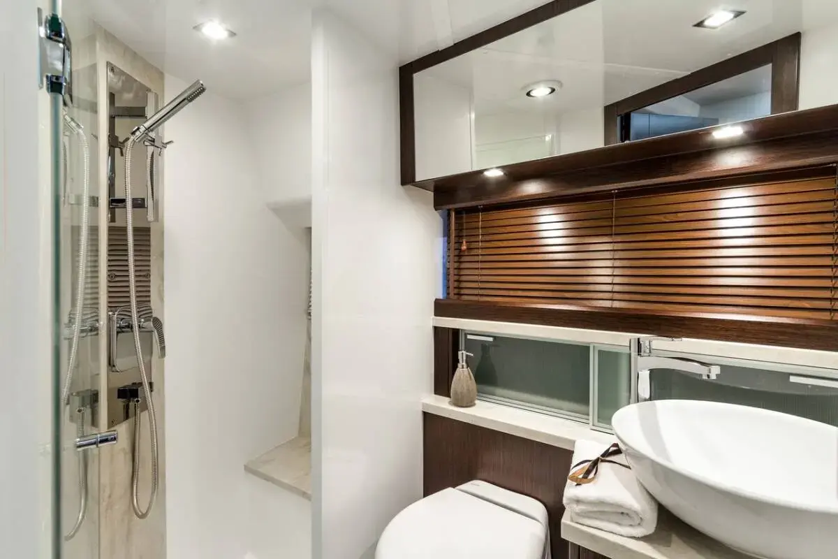 Amber Blue thumbnail 29