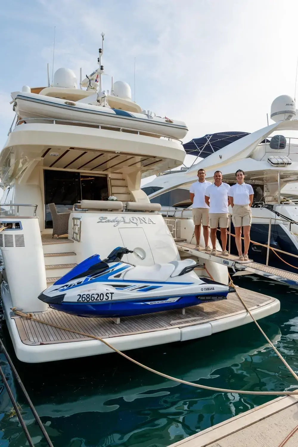 Lady Lona thumbnail 6