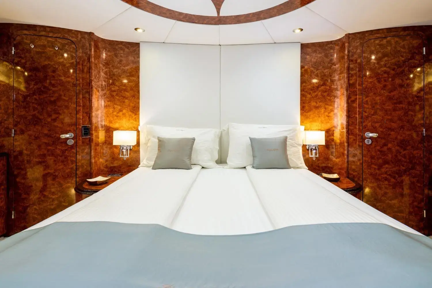 Lady Lona thumbnail 12