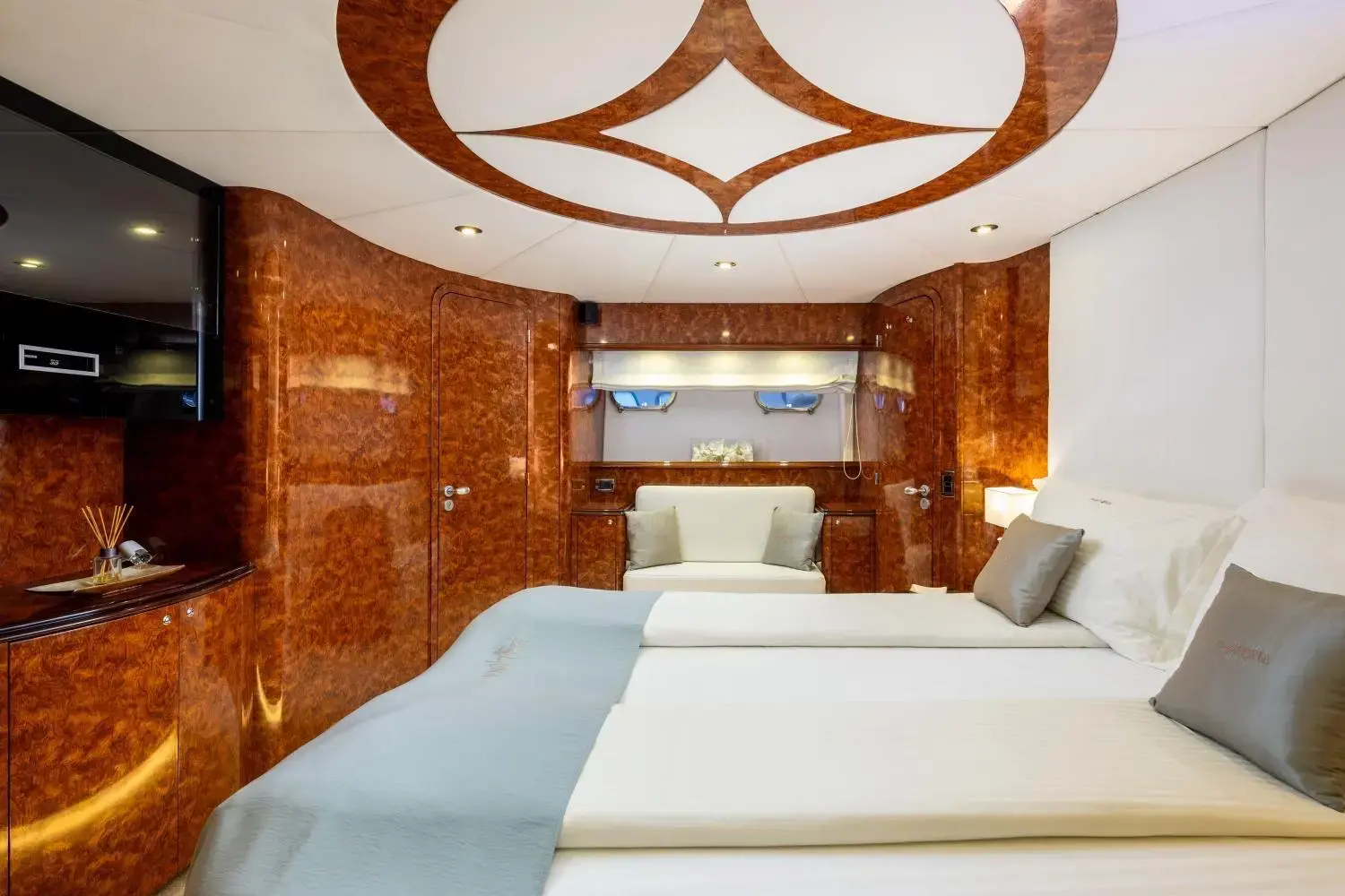 Lady Lona thumbnail 15