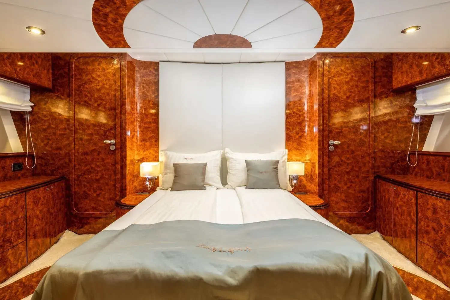 Lady Lona thumbnail 19