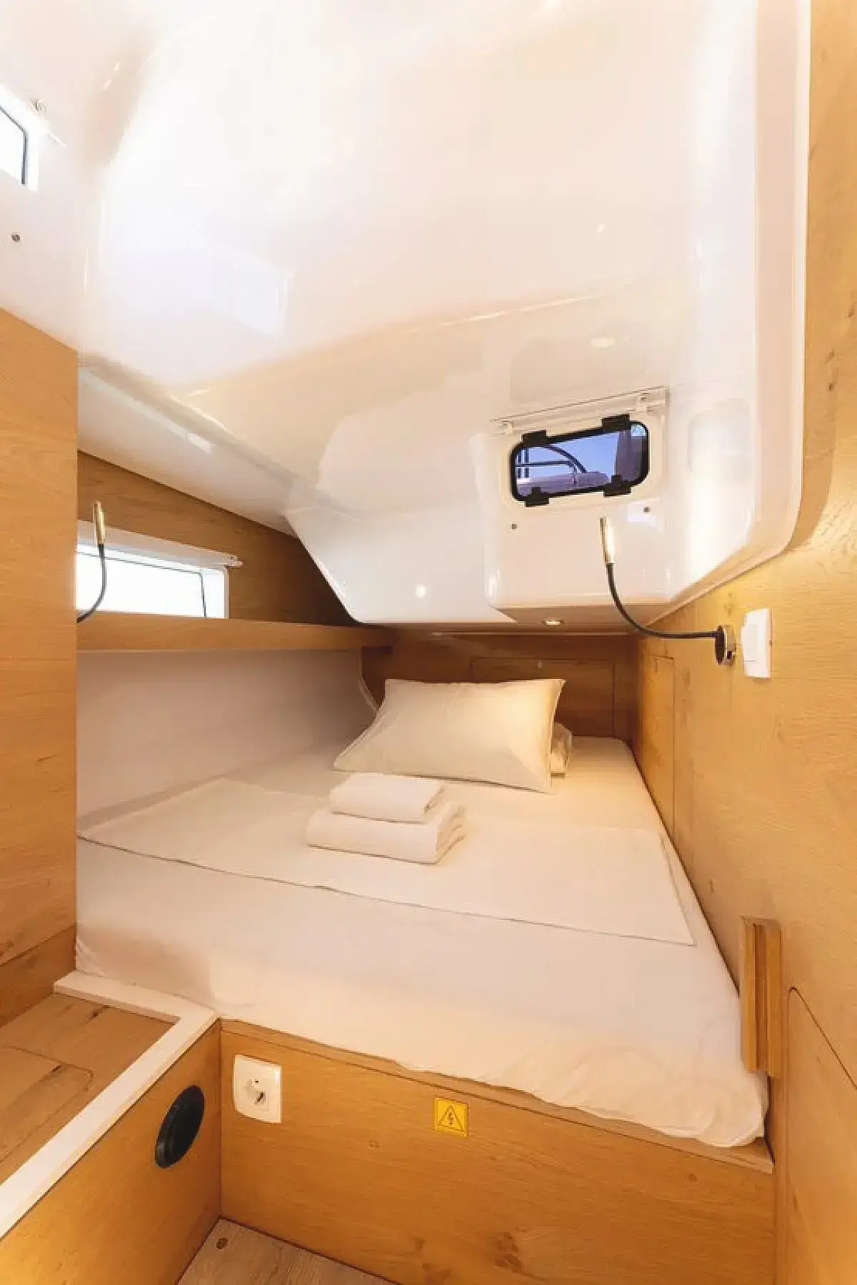 SUPREME thumbnail 14