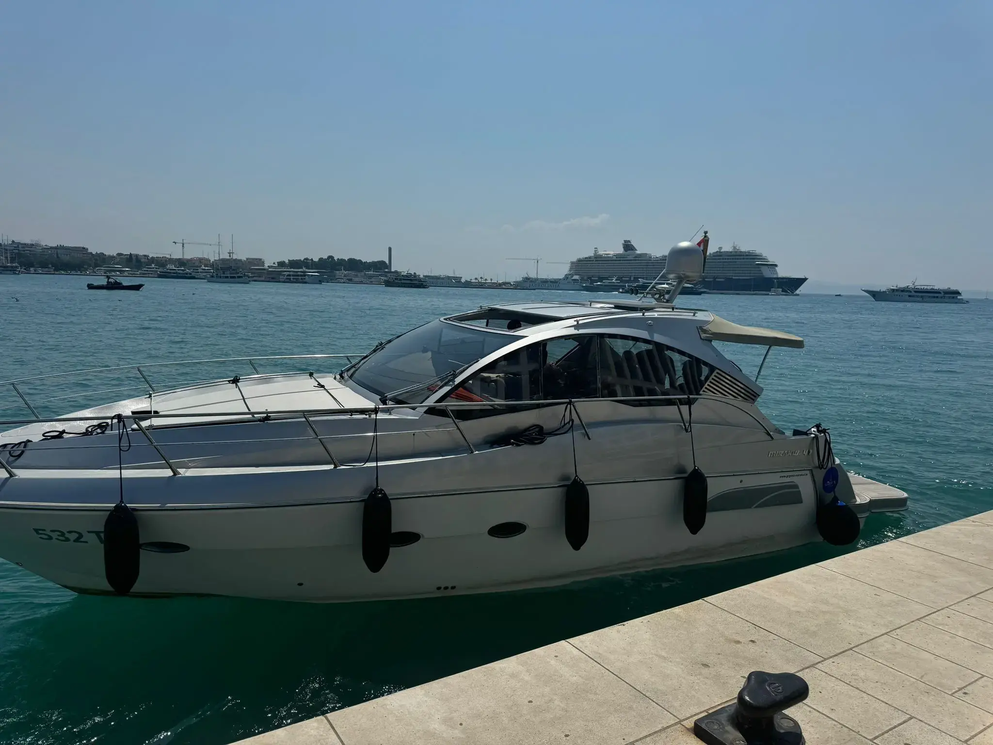 Marta V thumbnail 12