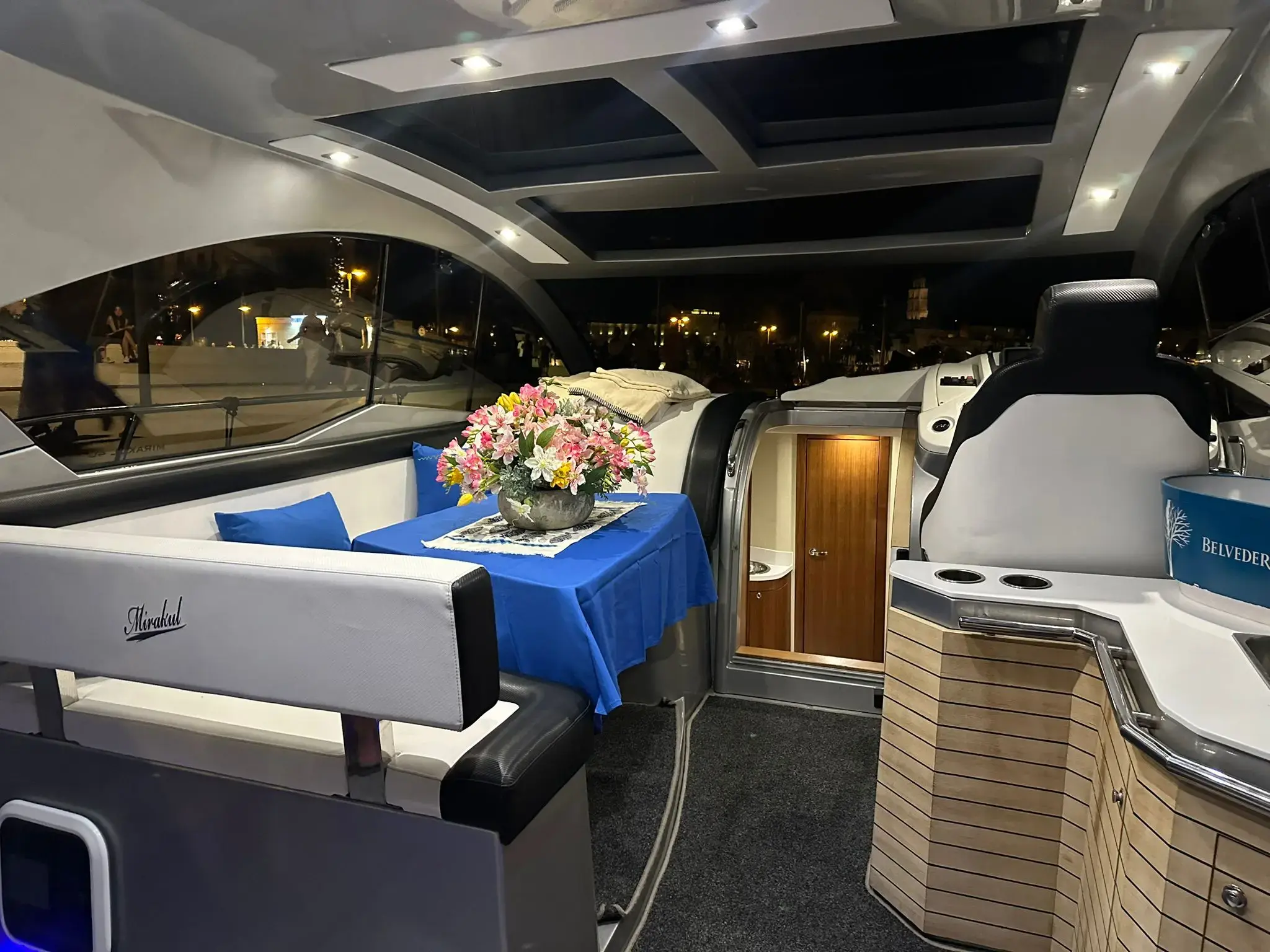 Marta V thumbnail 14