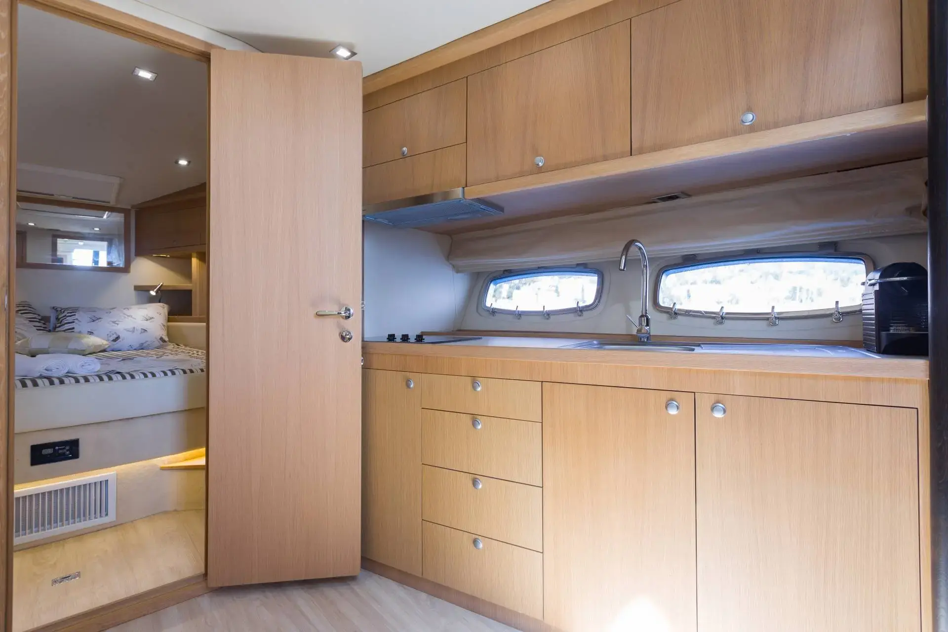 Premium + thumbnail 49