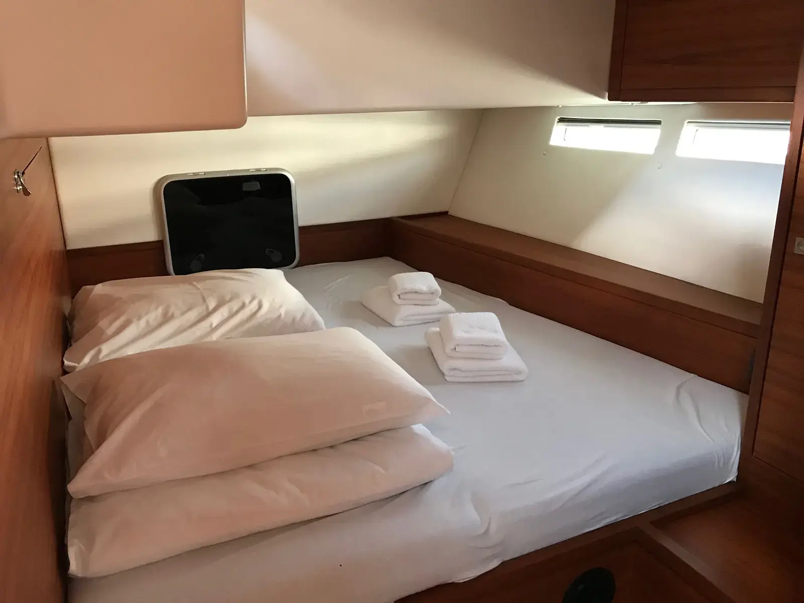 MRS. ROBINSON thumbnail 13