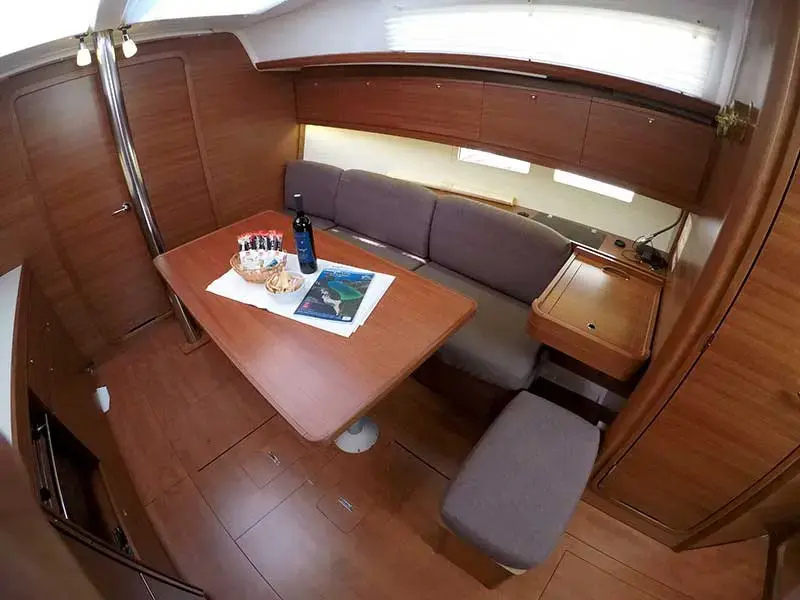 Major Tom thumbnail 6