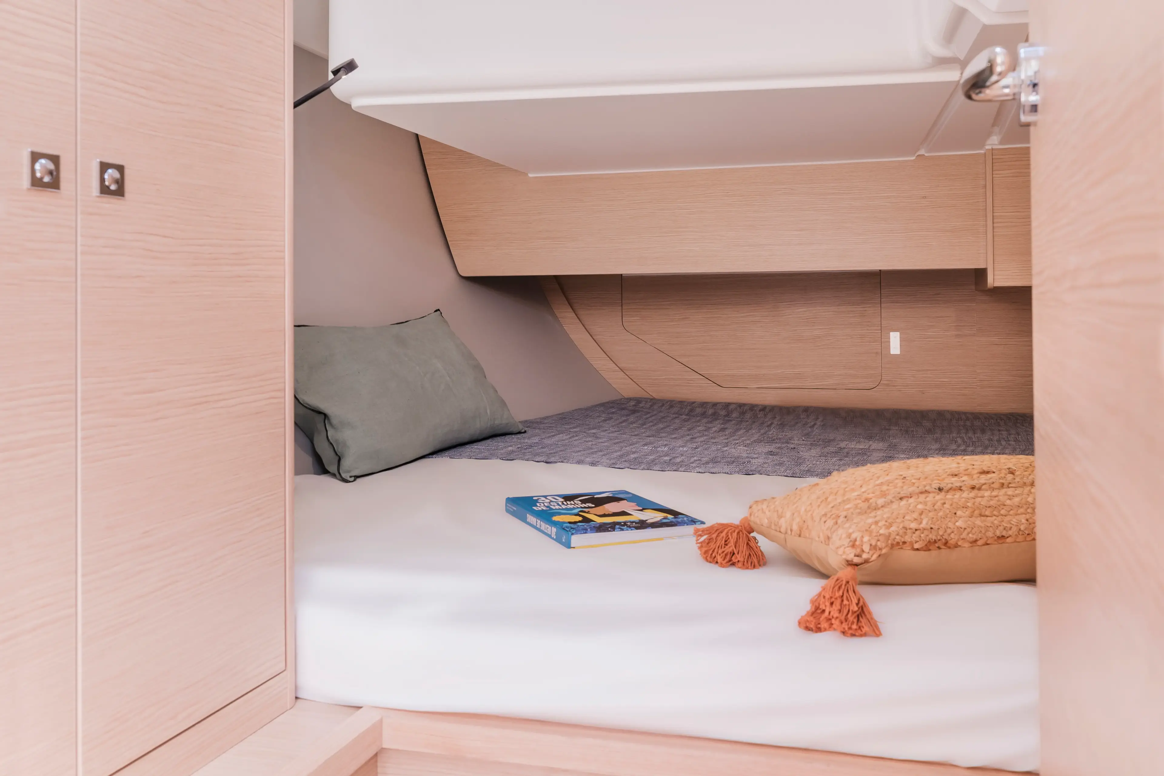 Sunsail 37.3 Premium thumbnail 9