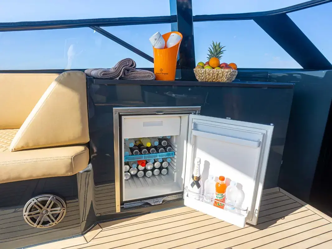 Premium thumbnail 10