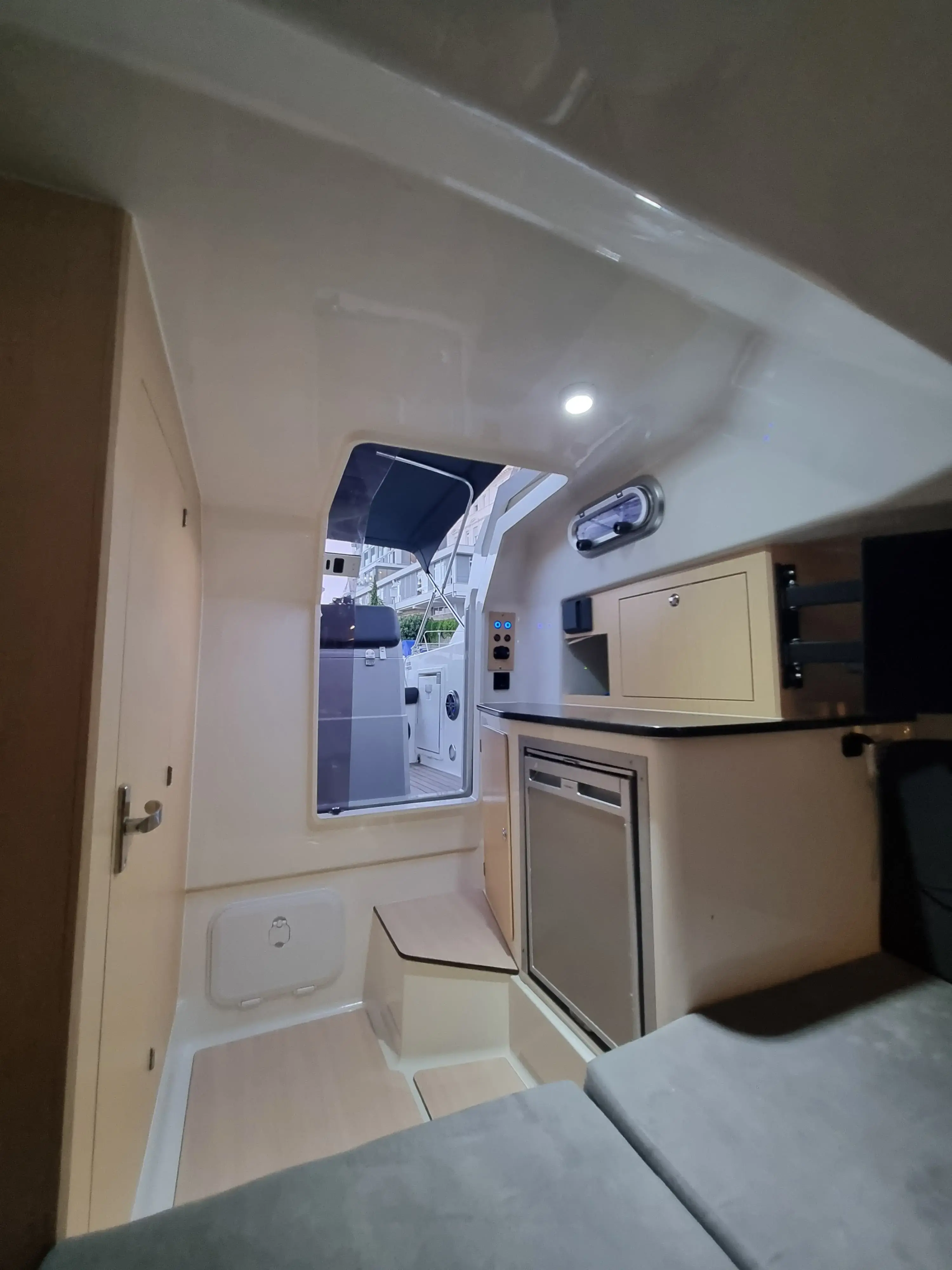 Lady Blue thumbnail 11