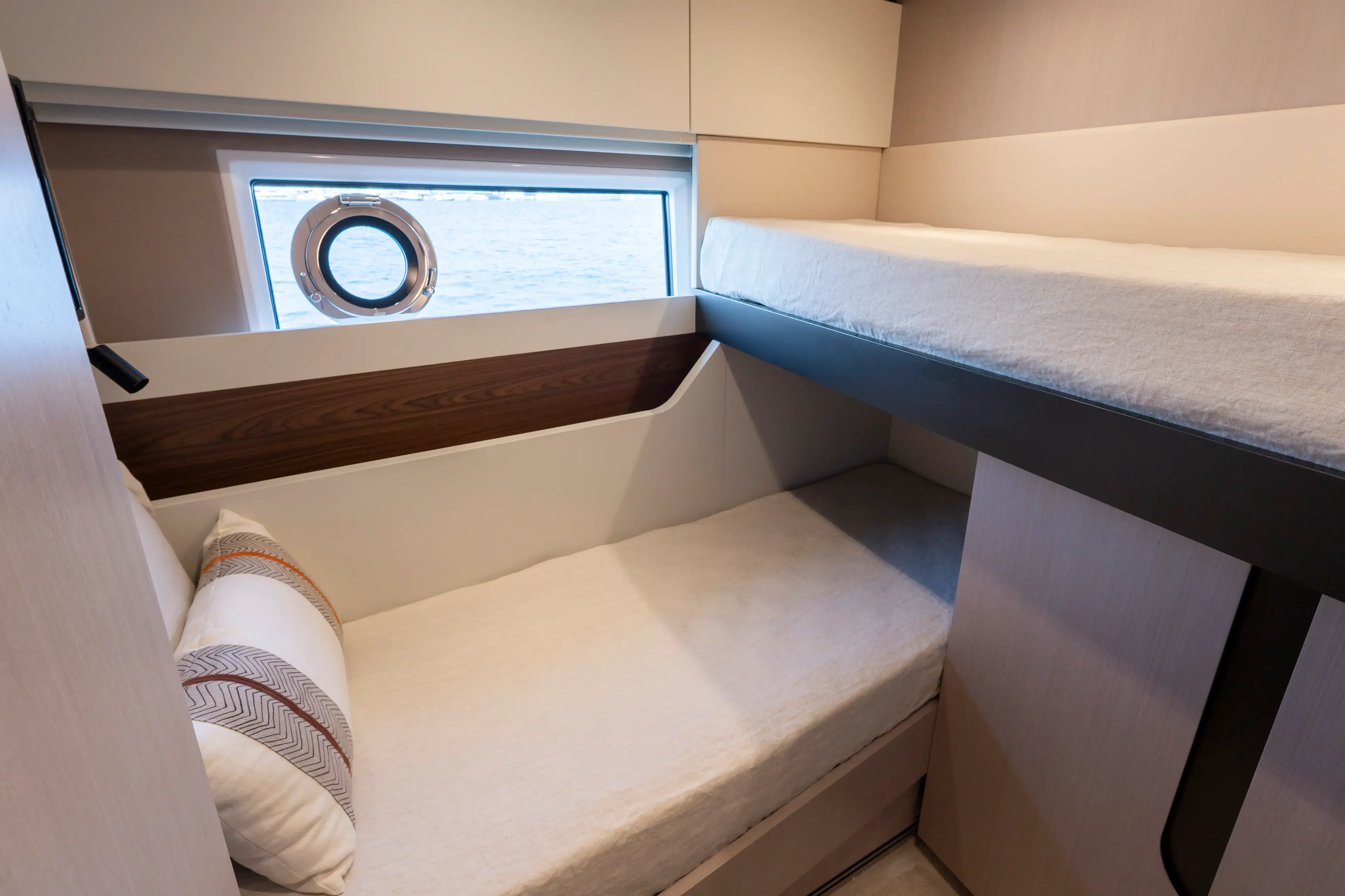 Felicita thumbnail 45