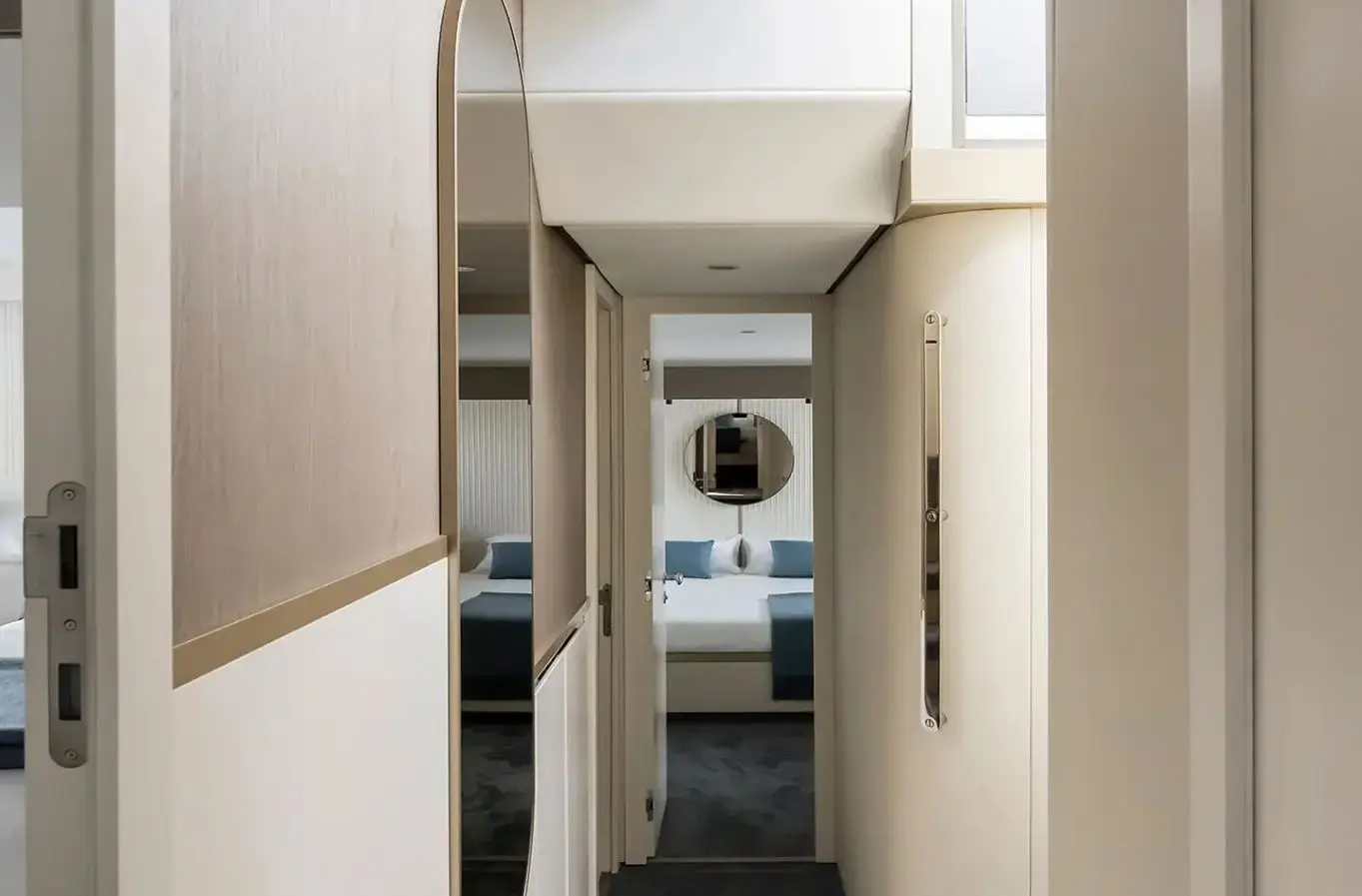 Amparito XIII thumbnail 21