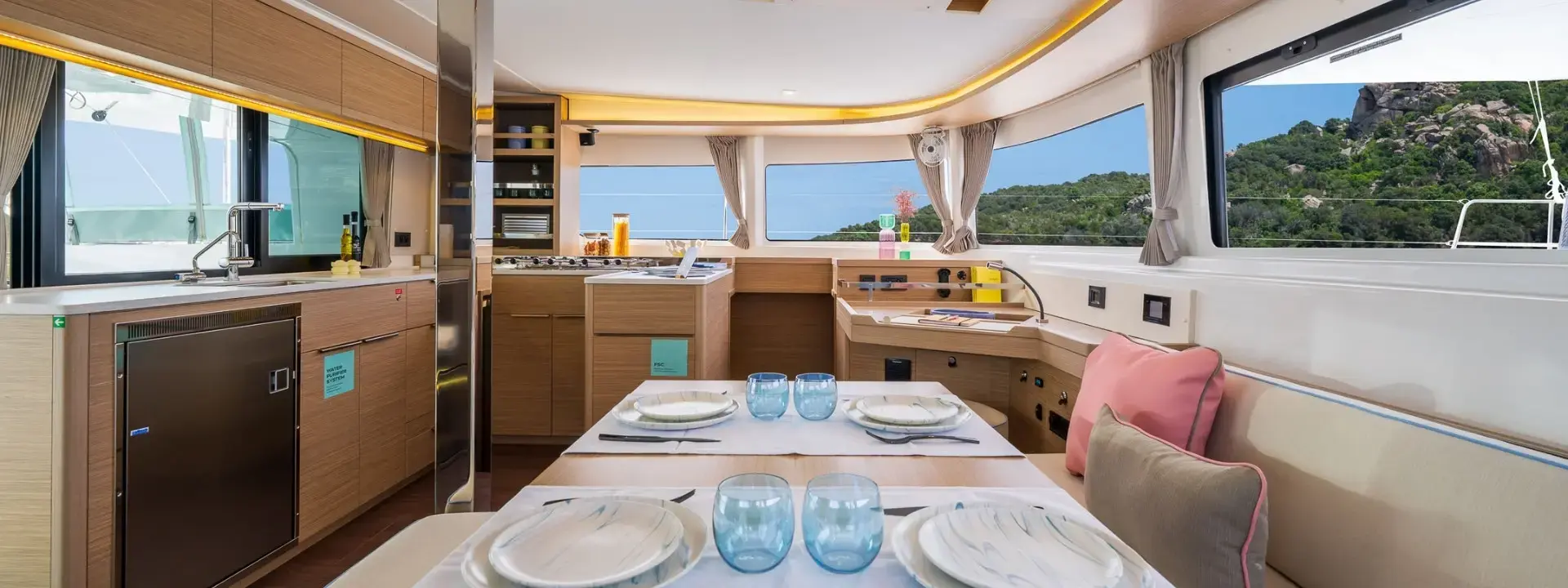 Vanesa - Iconic version thumbnail 4