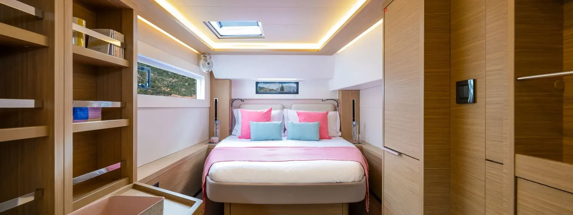 Vanesa - Iconic version thumbnail 5