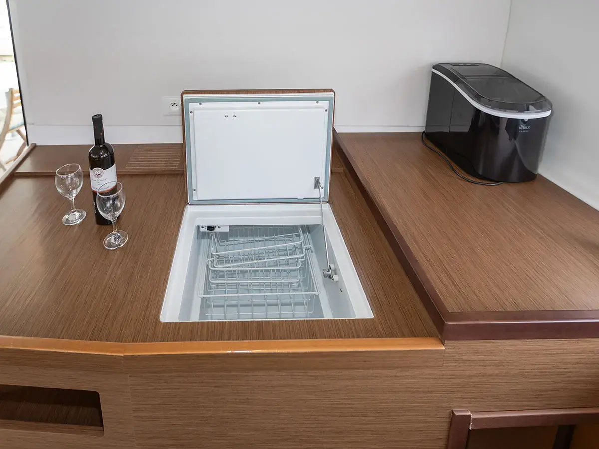 POSEIDON 2021 (air condition, generator) thumbnail 20