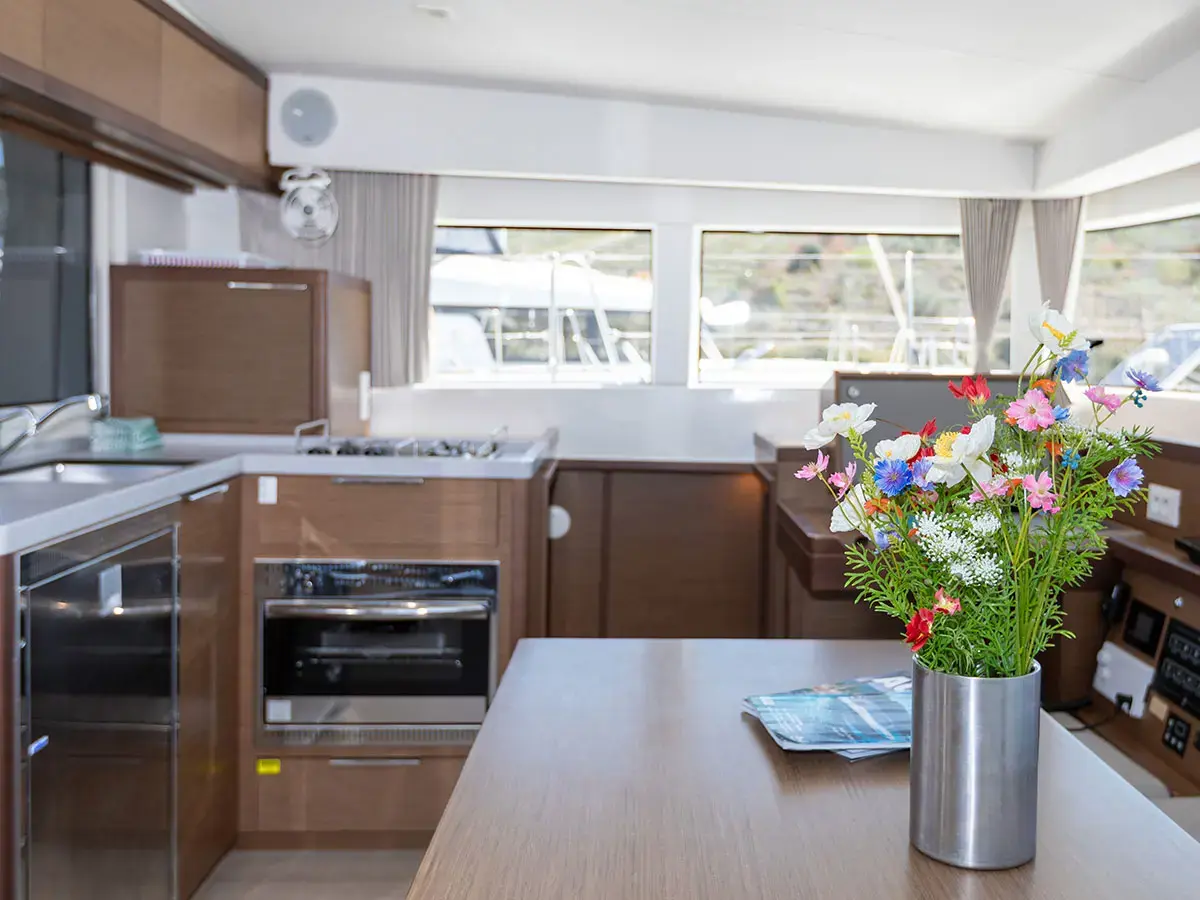 MONARCH 2020 (air condition, generator) thumbnail 13